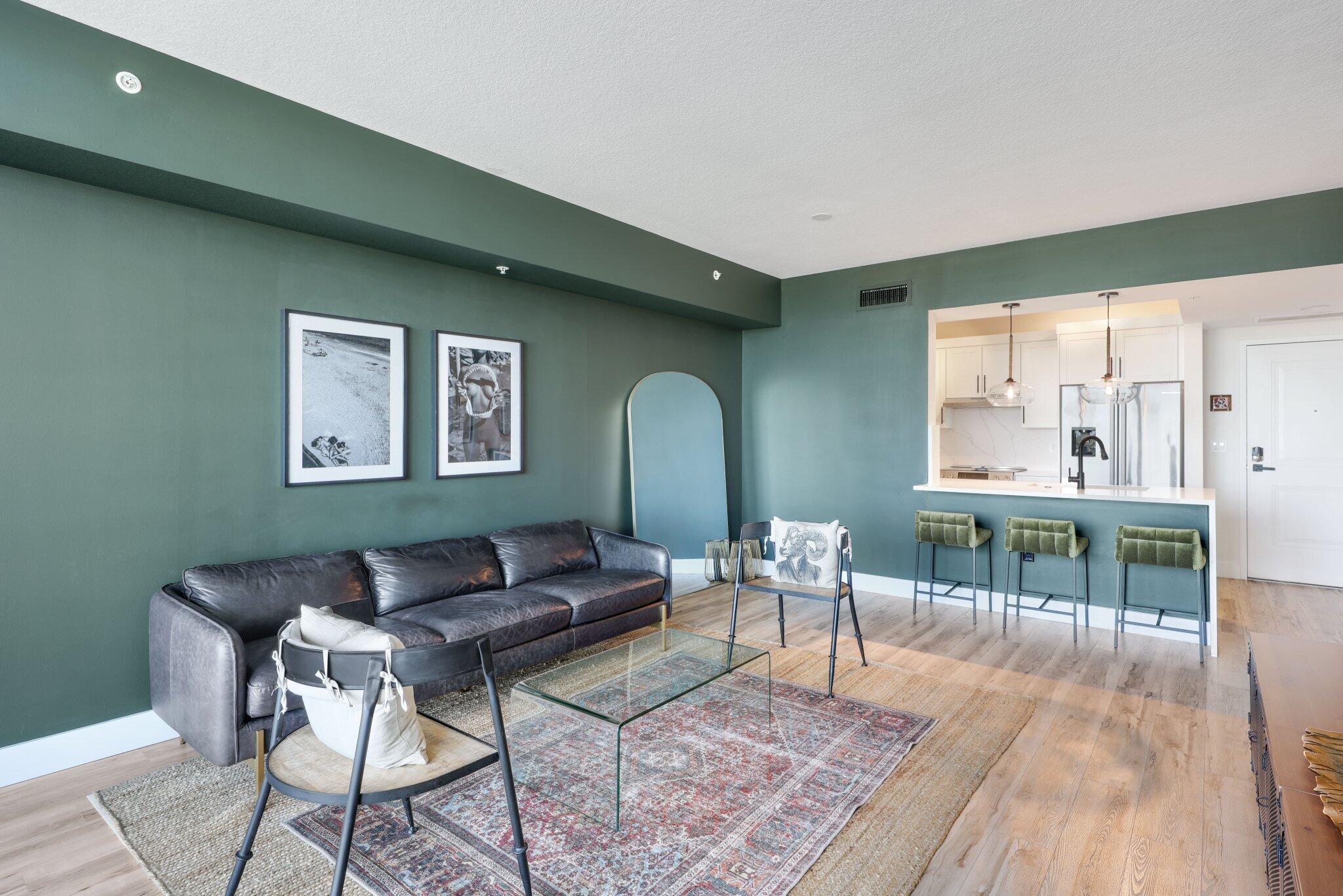 View photos, virtual tours, details... 450 N FEDERAL Highway 903