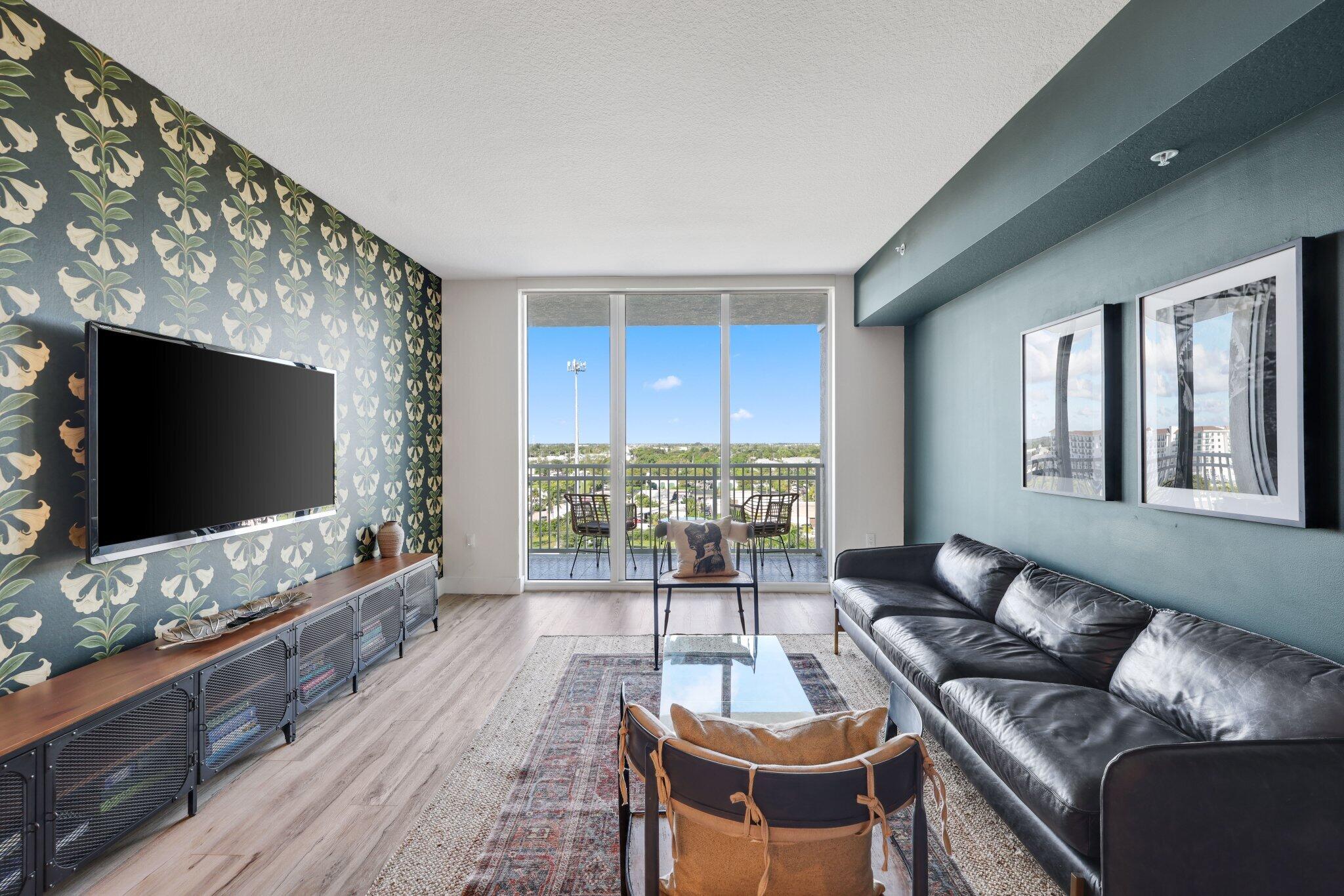 View photos, virtual tours, details... 450 N FEDERAL Highway 903