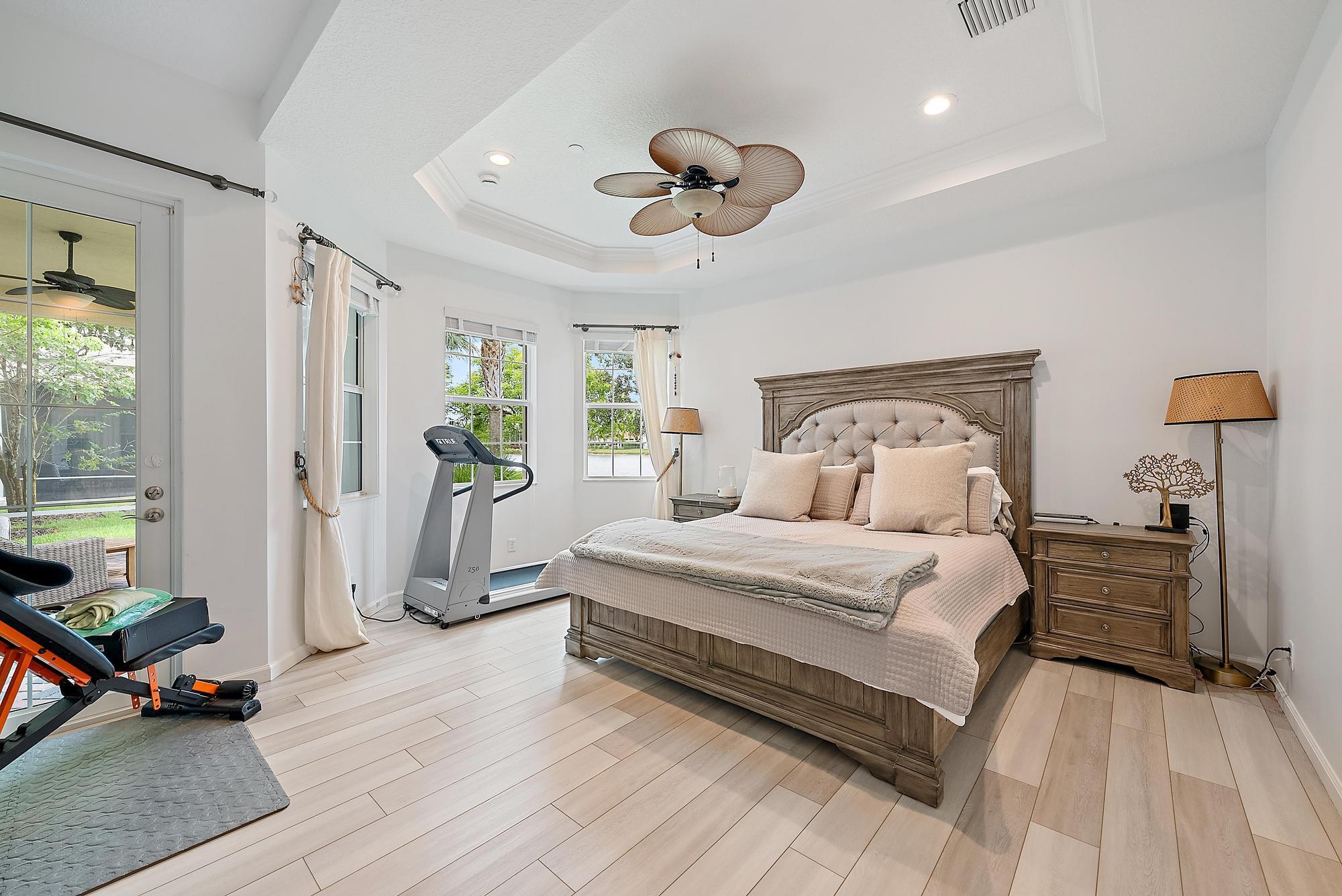 JUPITER COUNTRY CLUB CONDO II - Residential