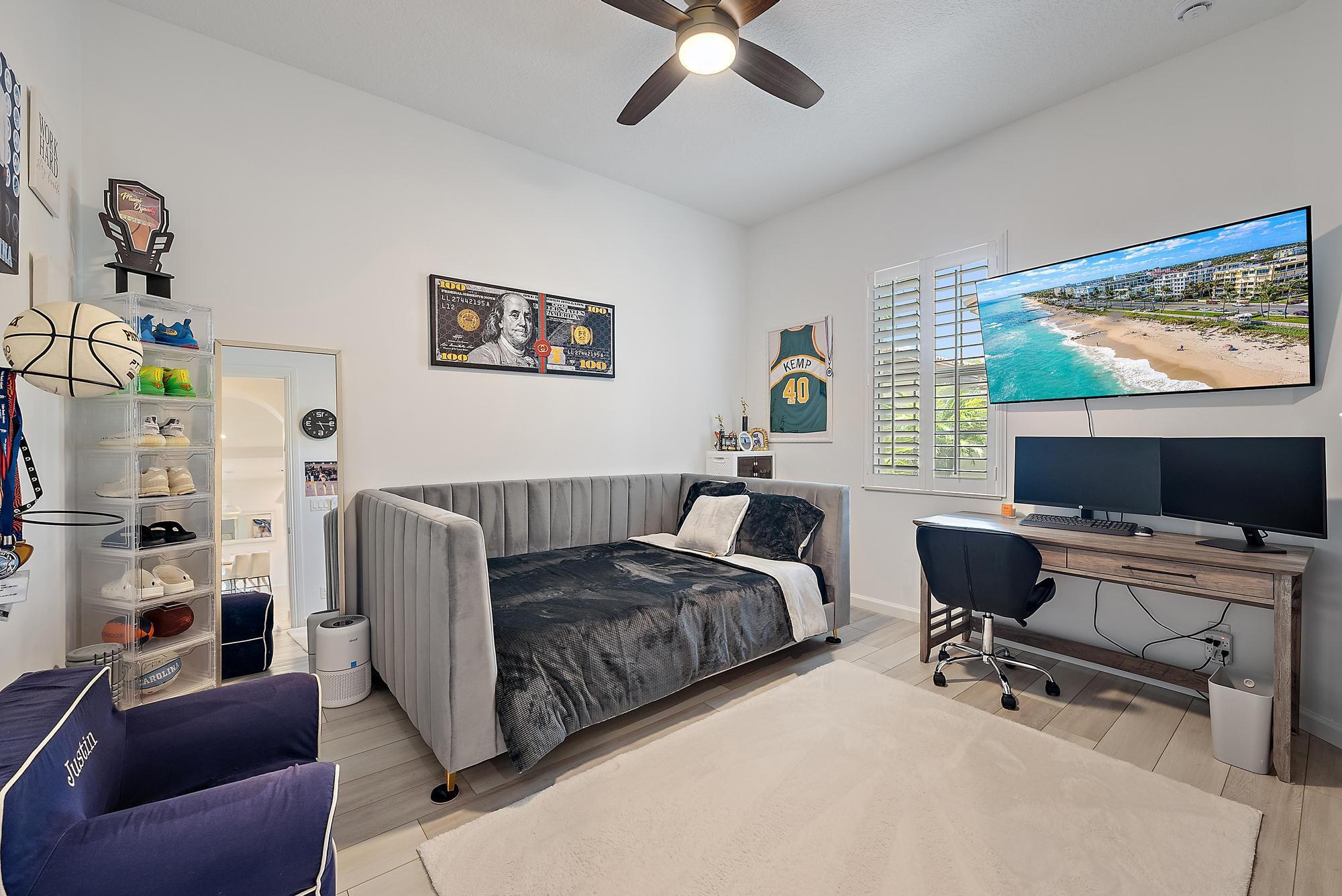 JUPITER COUNTRY CLUB CONDO II - Residential