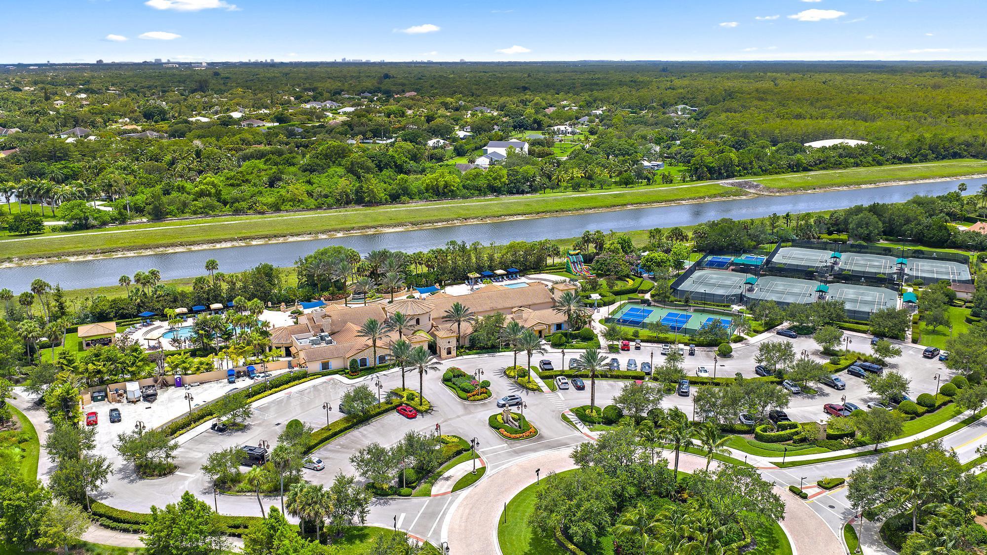 JUPITER COUNTRY CLUB CONDO II - Residential