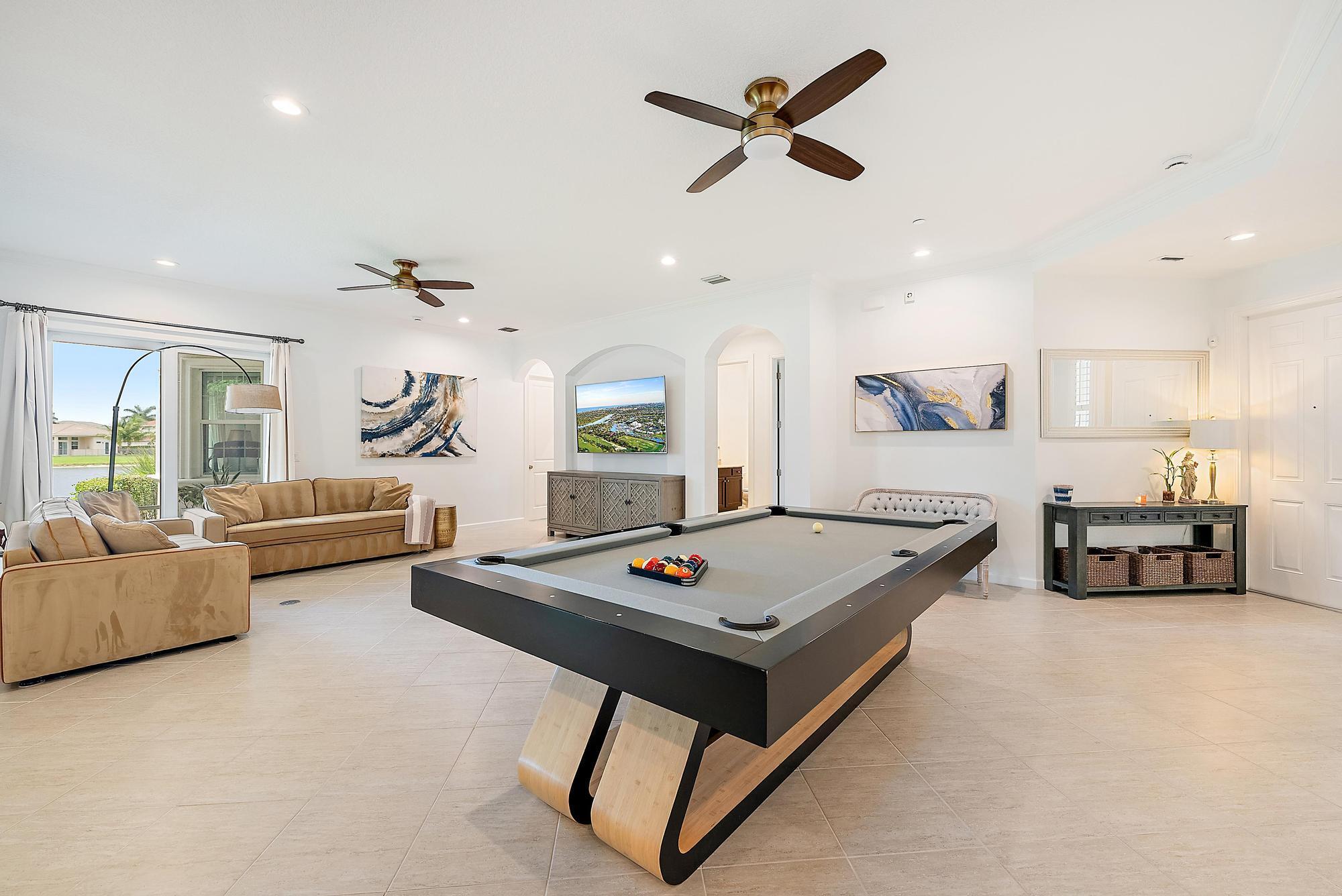 JUPITER COUNTRY CLUB CONDO II - Residential