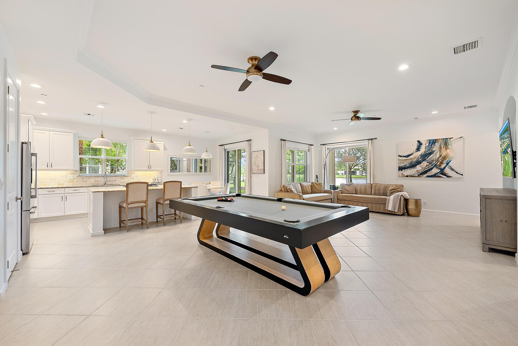 JUPITER COUNTRY CLUB CONDO II - Residential