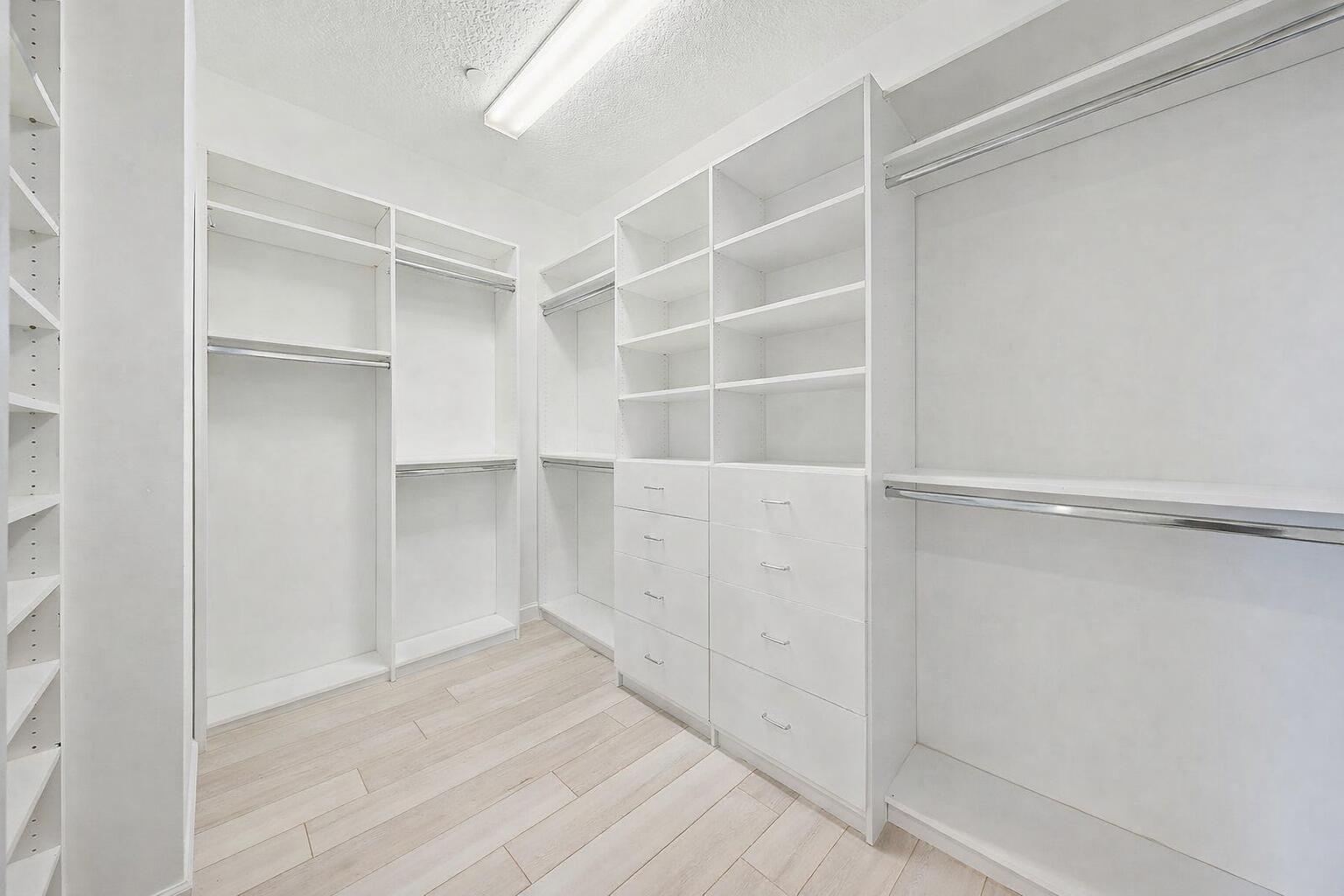 JUPITER COUNTRY CLUB CONDO II - Residential