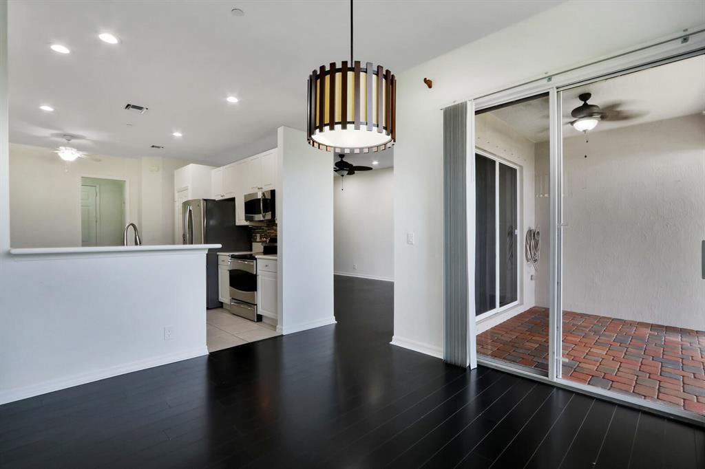 CARRIAGE POINTE TOWNHOMES - Residential