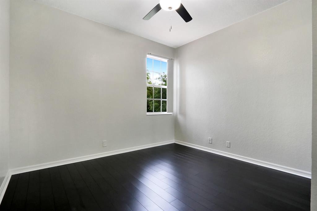 CARRIAGE POINTE TOWNHOMES - Residential