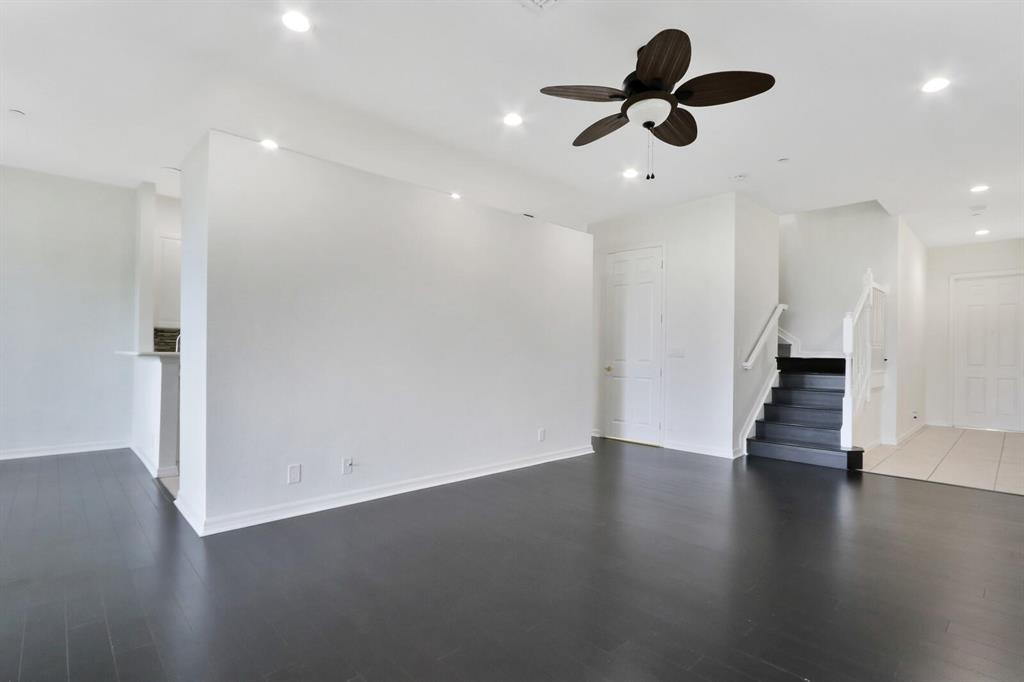 CARRIAGE POINTE TOWNHOMES - Residential