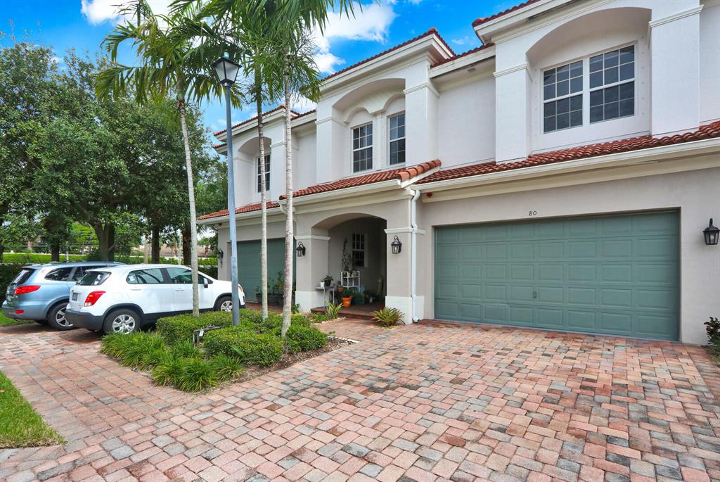 CARRIAGE POINTE TOWNHOMES - Residential