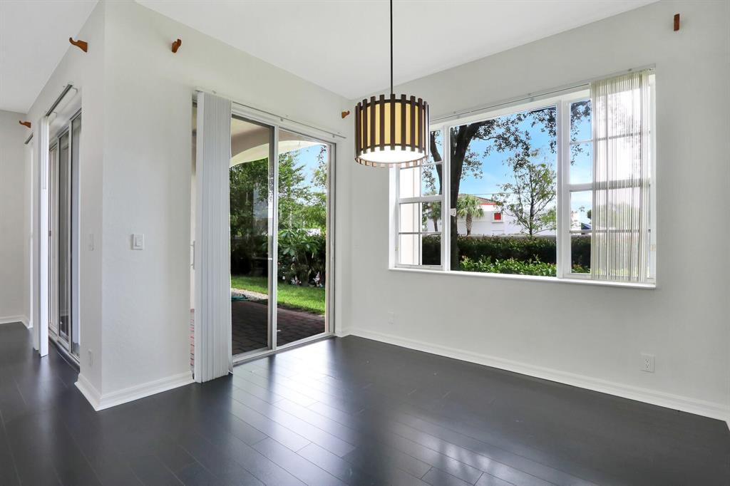 CARRIAGE POINTE TOWNHOMES - Residential