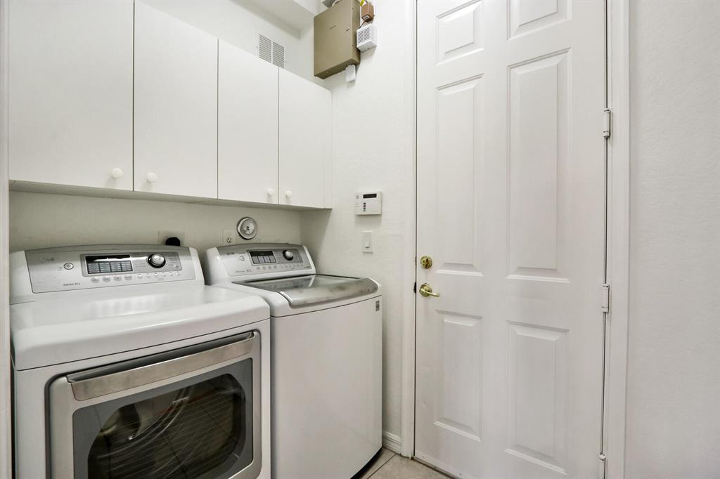 CARRIAGE POINTE TOWNHOMES - Residential