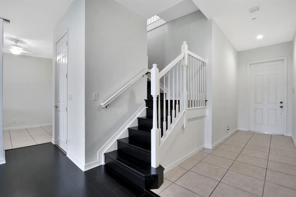 CARRIAGE POINTE TOWNHOMES - Residential