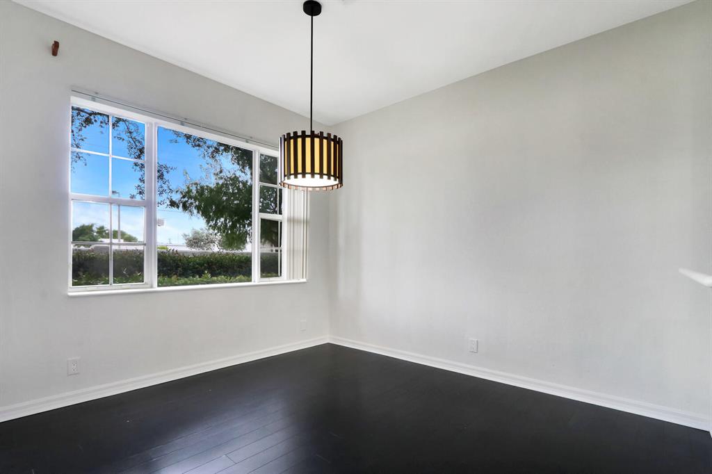 CARRIAGE POINTE TOWNHOMES - Residential