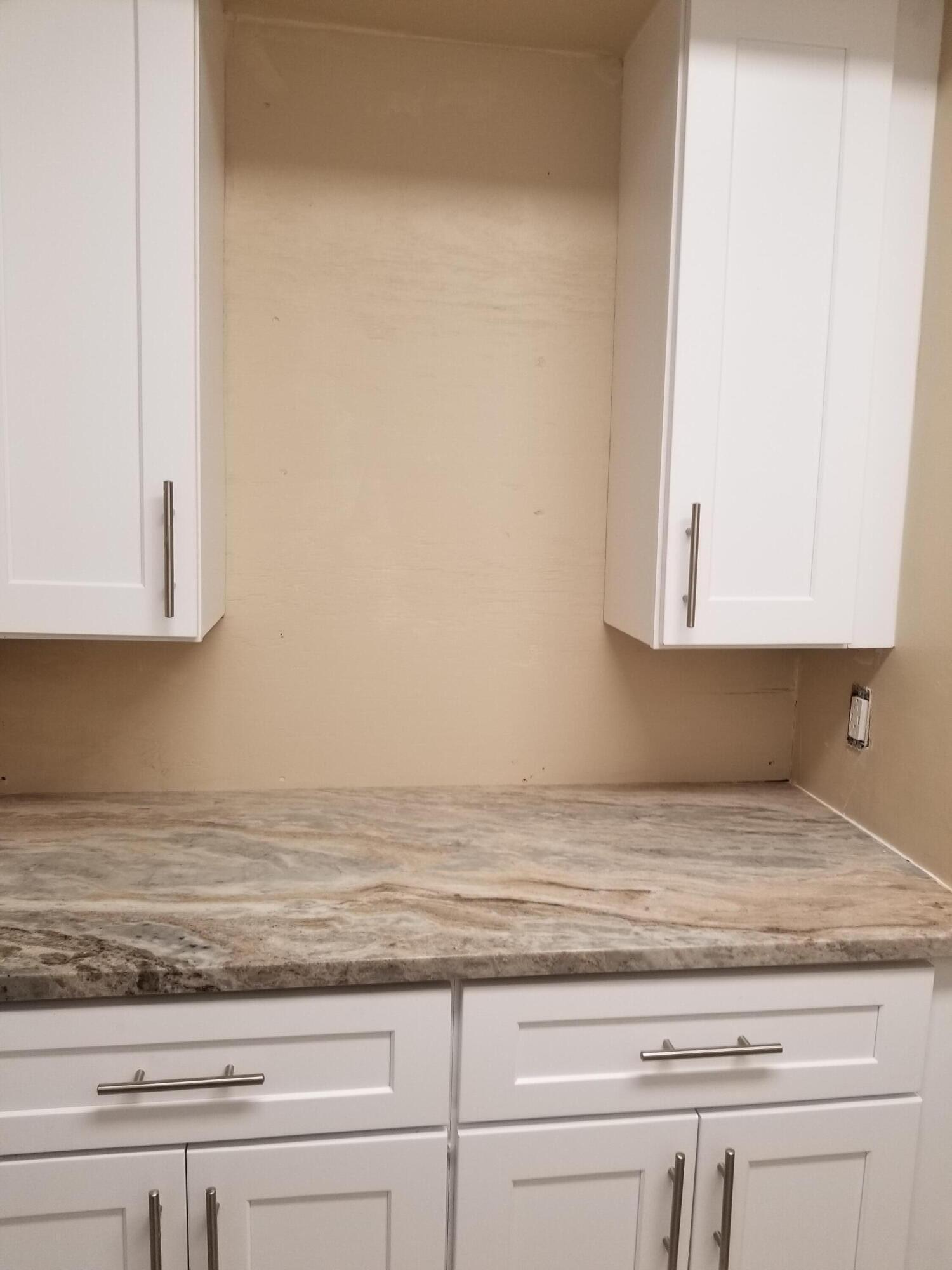 LAKESIDE MANOR SOUTH CONDO - Residential