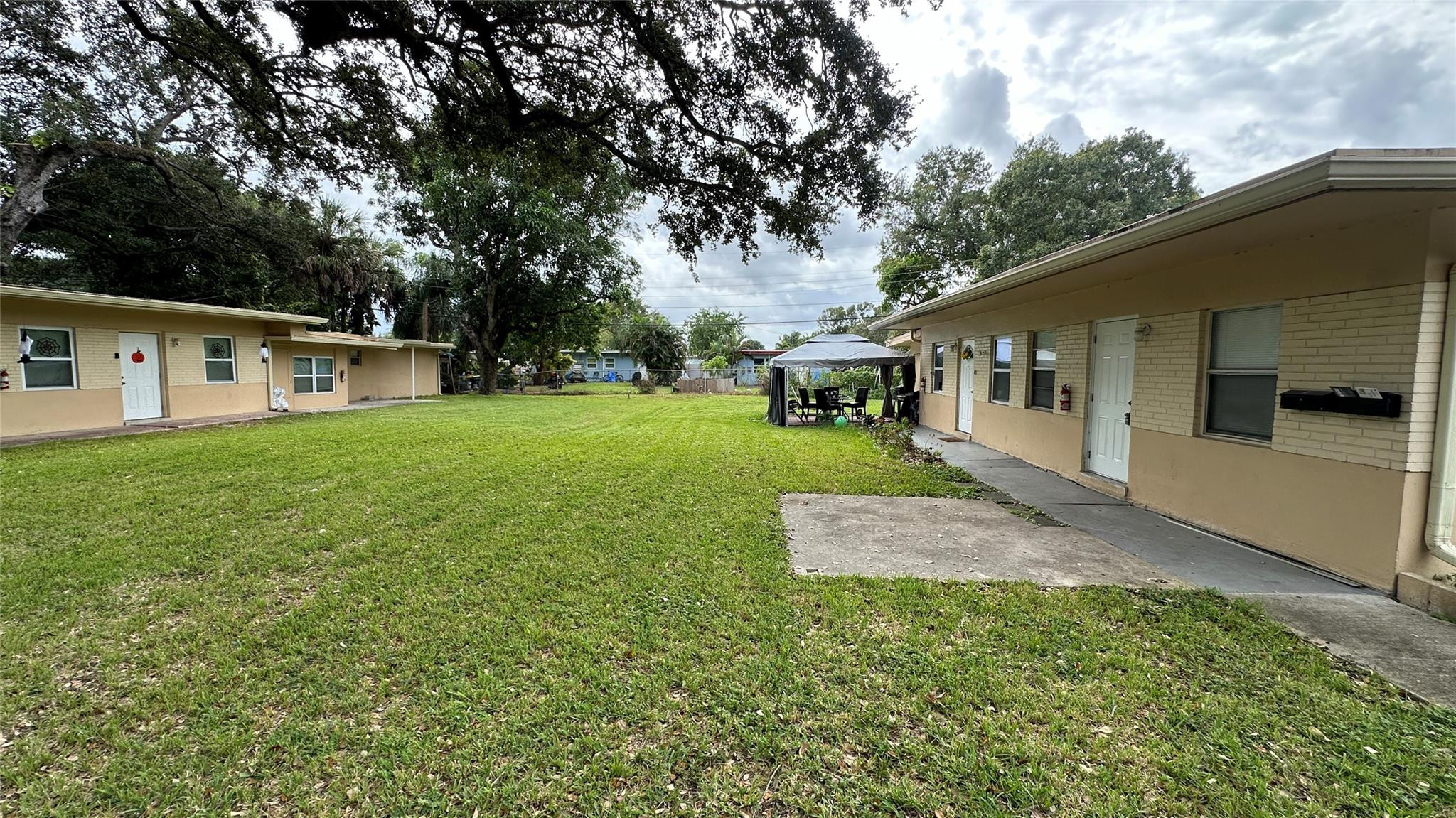 Oak Grove 27-16 B - Residential Lease