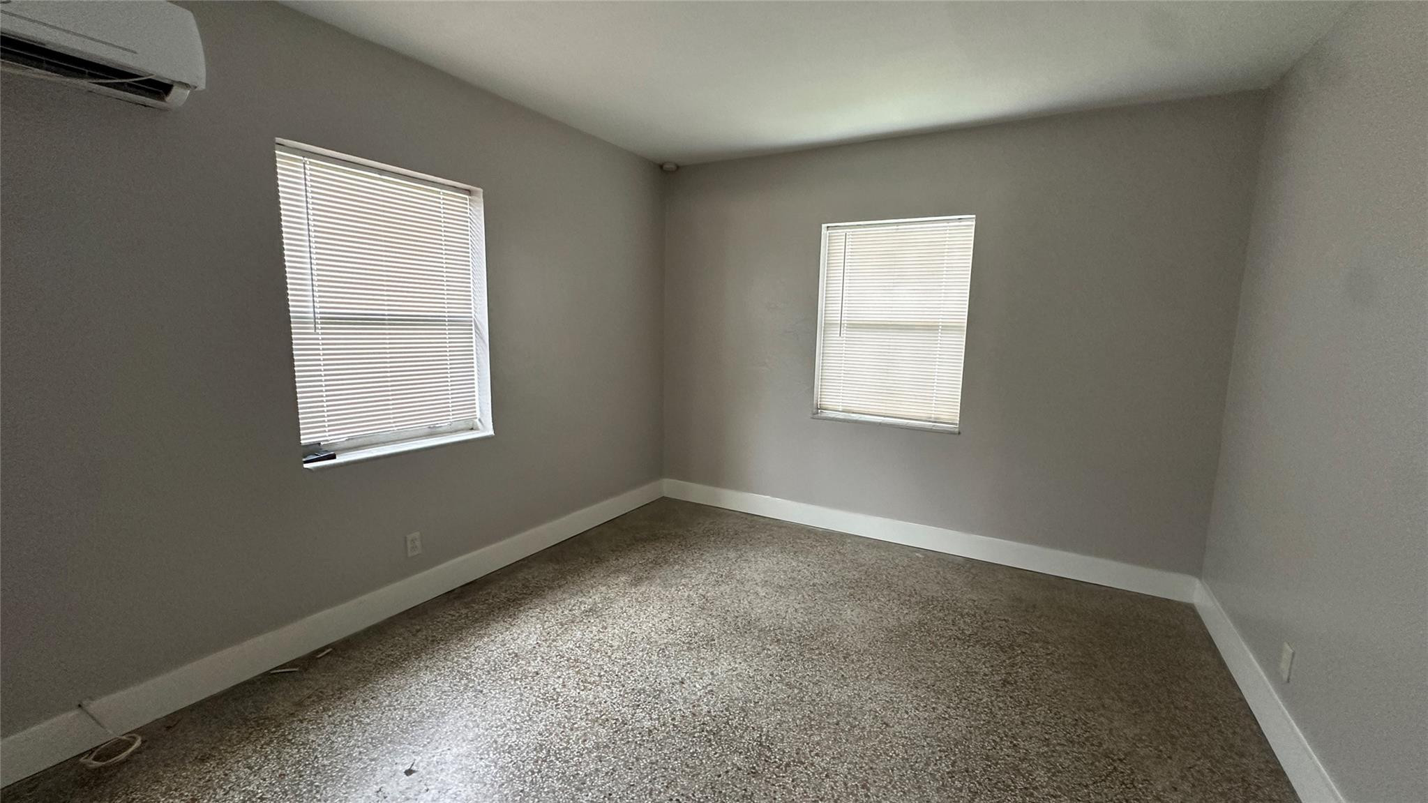 Oak Grove 27-16 B - Residential Lease