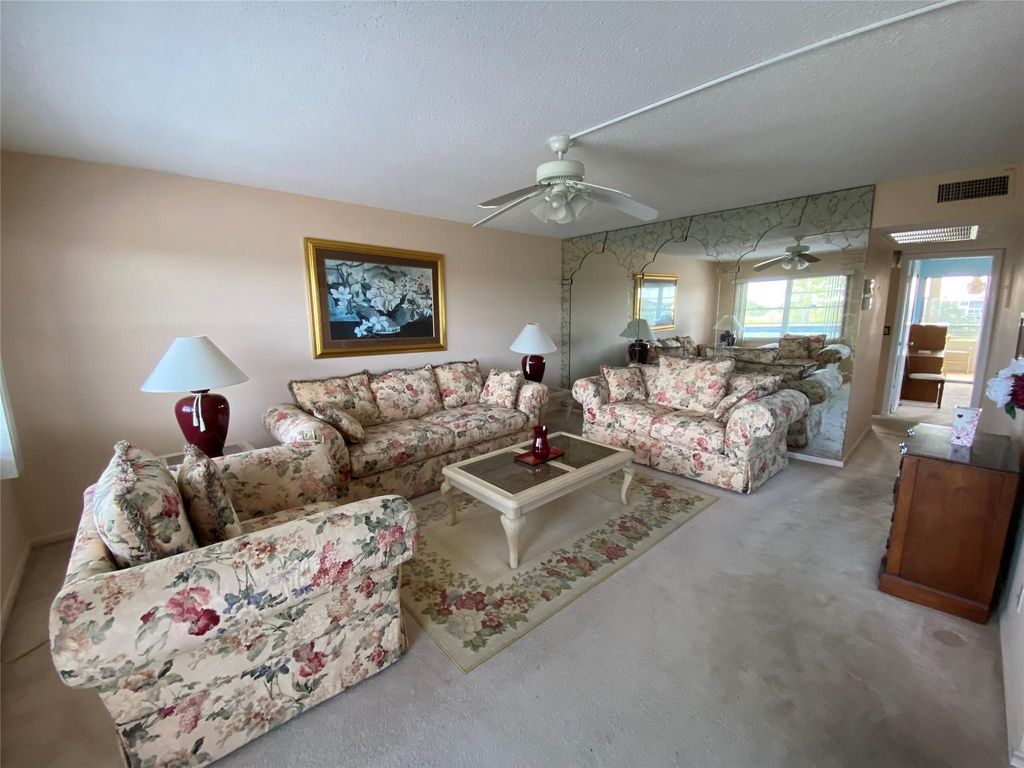 Photo of 4101 Oakridge V #4101, Deerfield Beach, FL 33442 (MLS # F10528971)