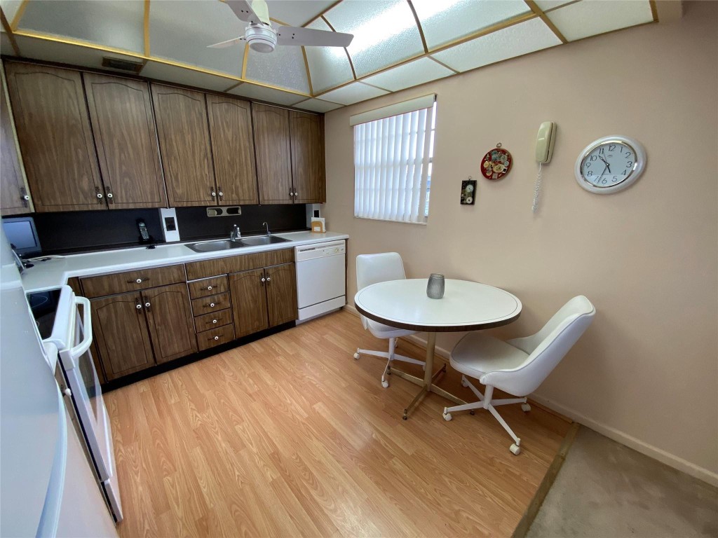 4101 Oakridge V 4101