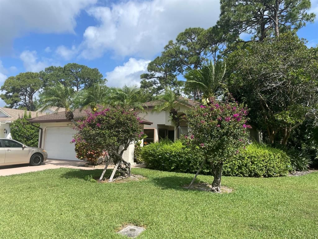 Photo of 6805 Touchstone Circle, Palm Beach Gardens, FL 33418 (MLS # R10794275)