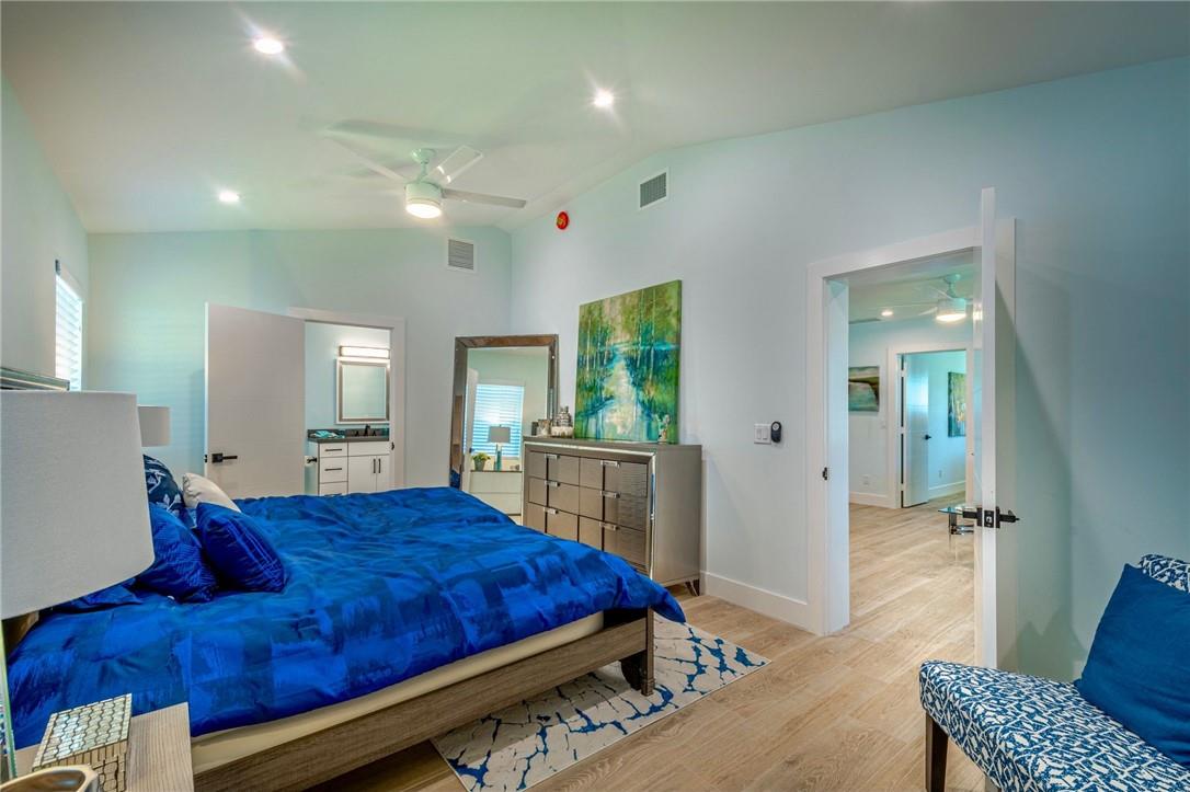 NORTH ANDREWS GARDENS - Residential