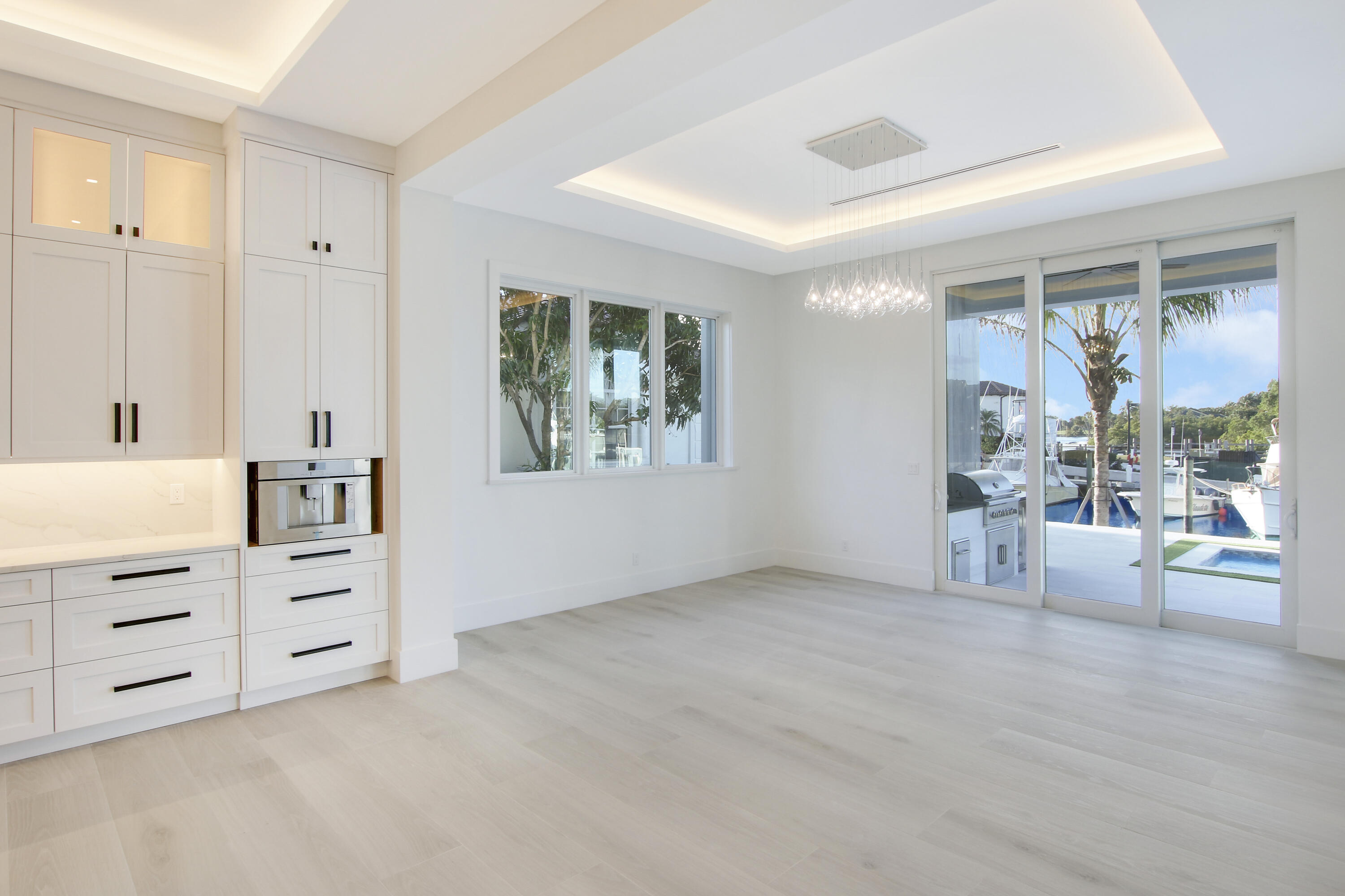 HARBOUR POINT MARINA - Residential