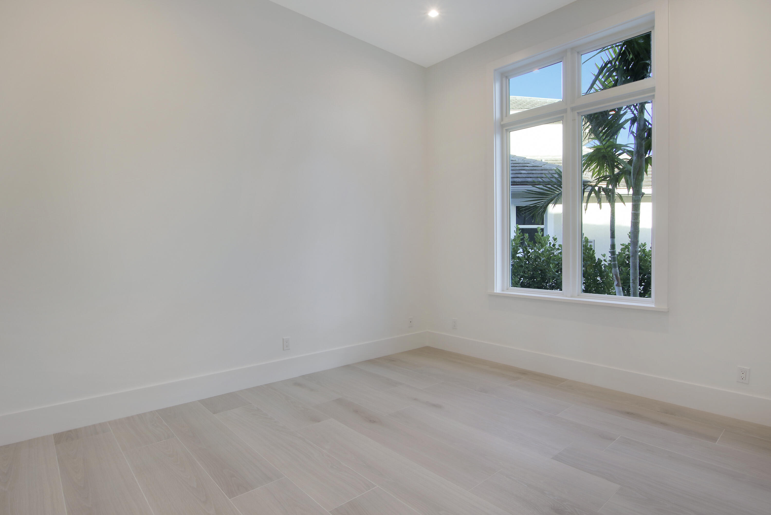 HARBOUR POINT MARINA - Residential