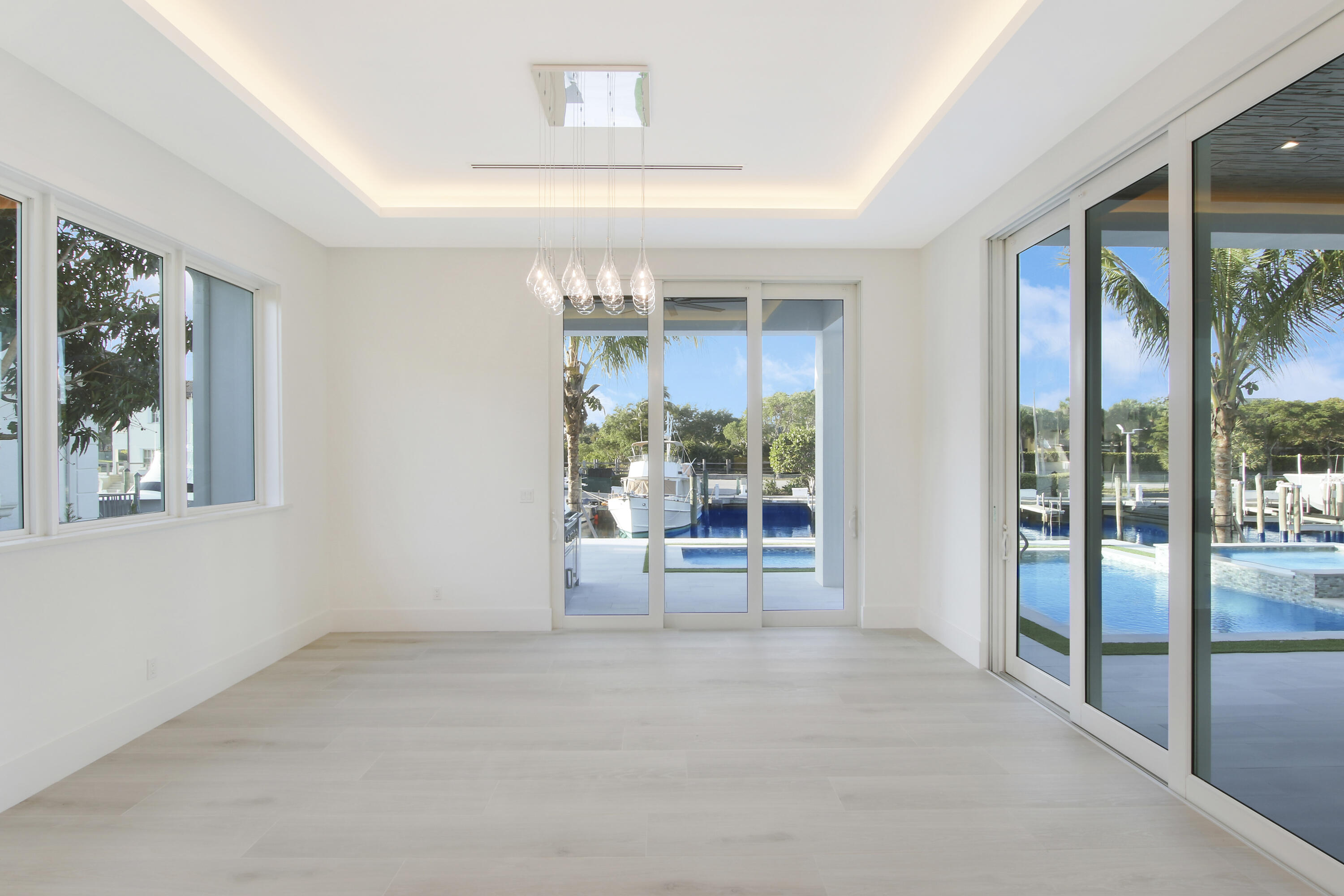 HARBOUR POINT MARINA - Residential