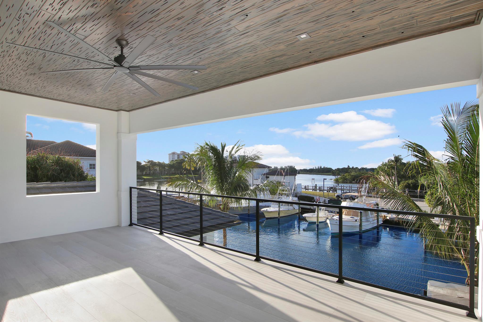 HARBOUR POINT MARINA - Residential