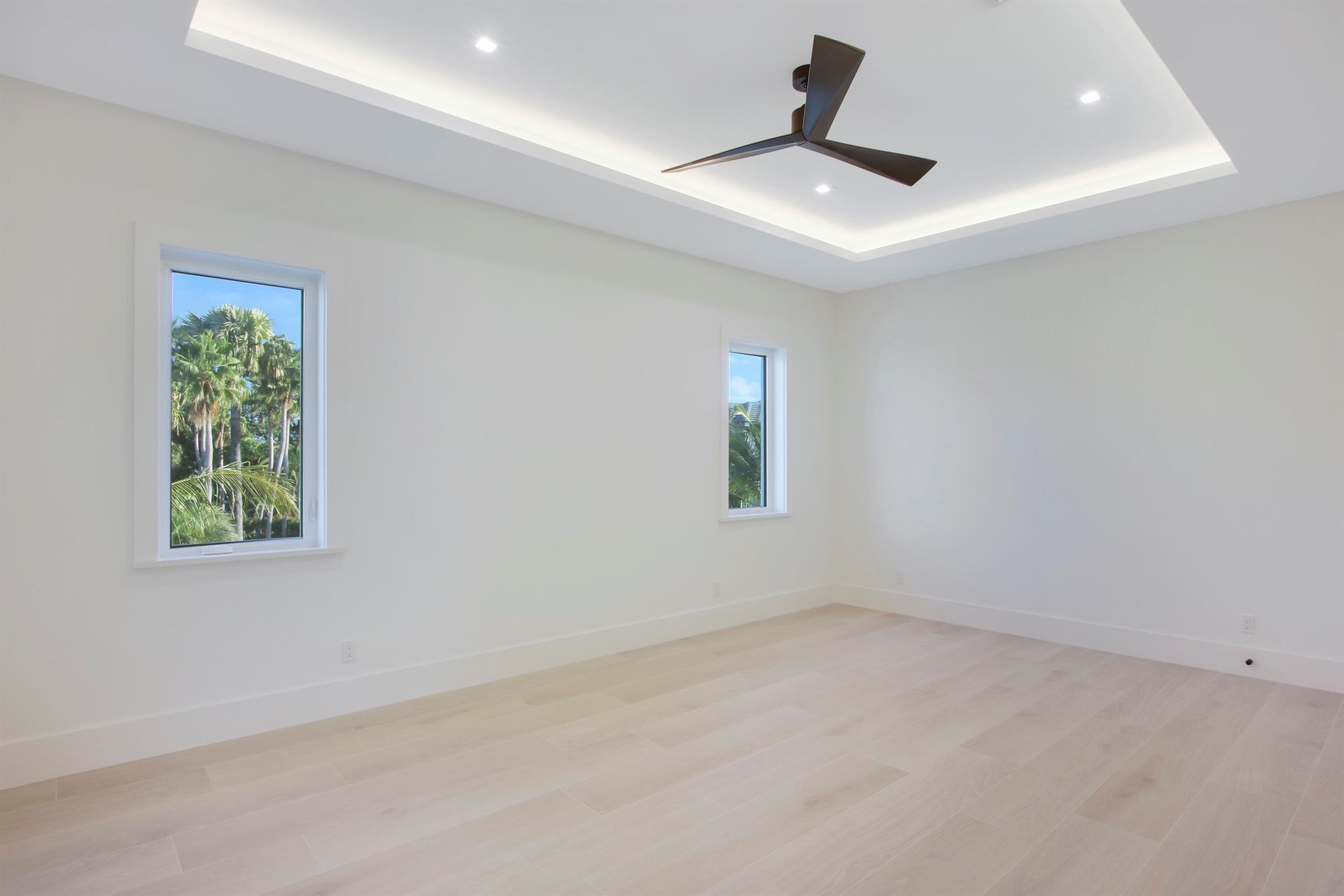 HARBOUR POINT MARINA - Residential