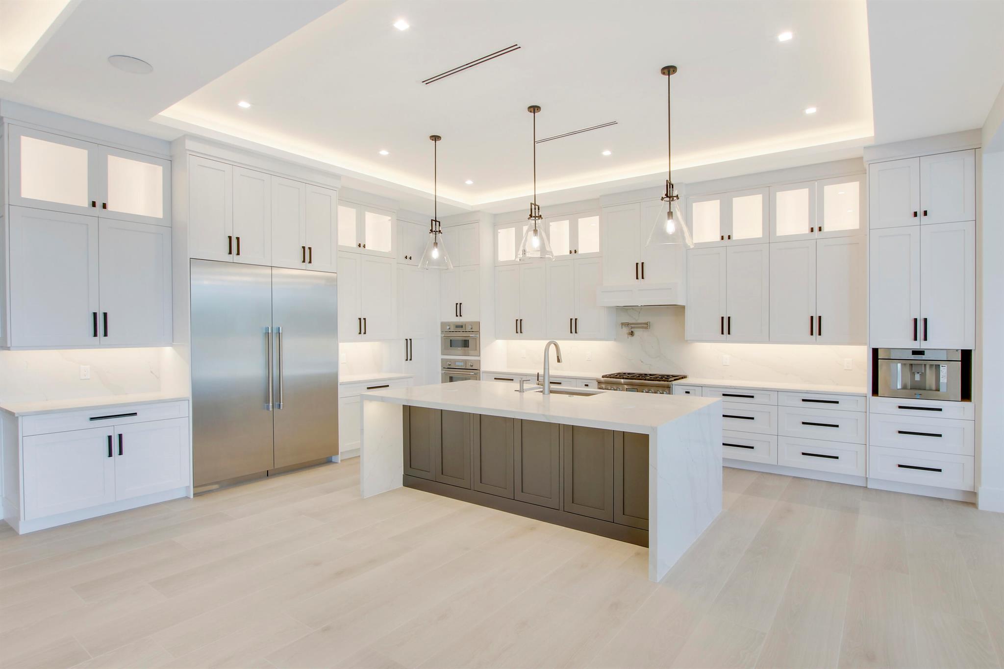 HARBOUR POINT MARINA - Residential