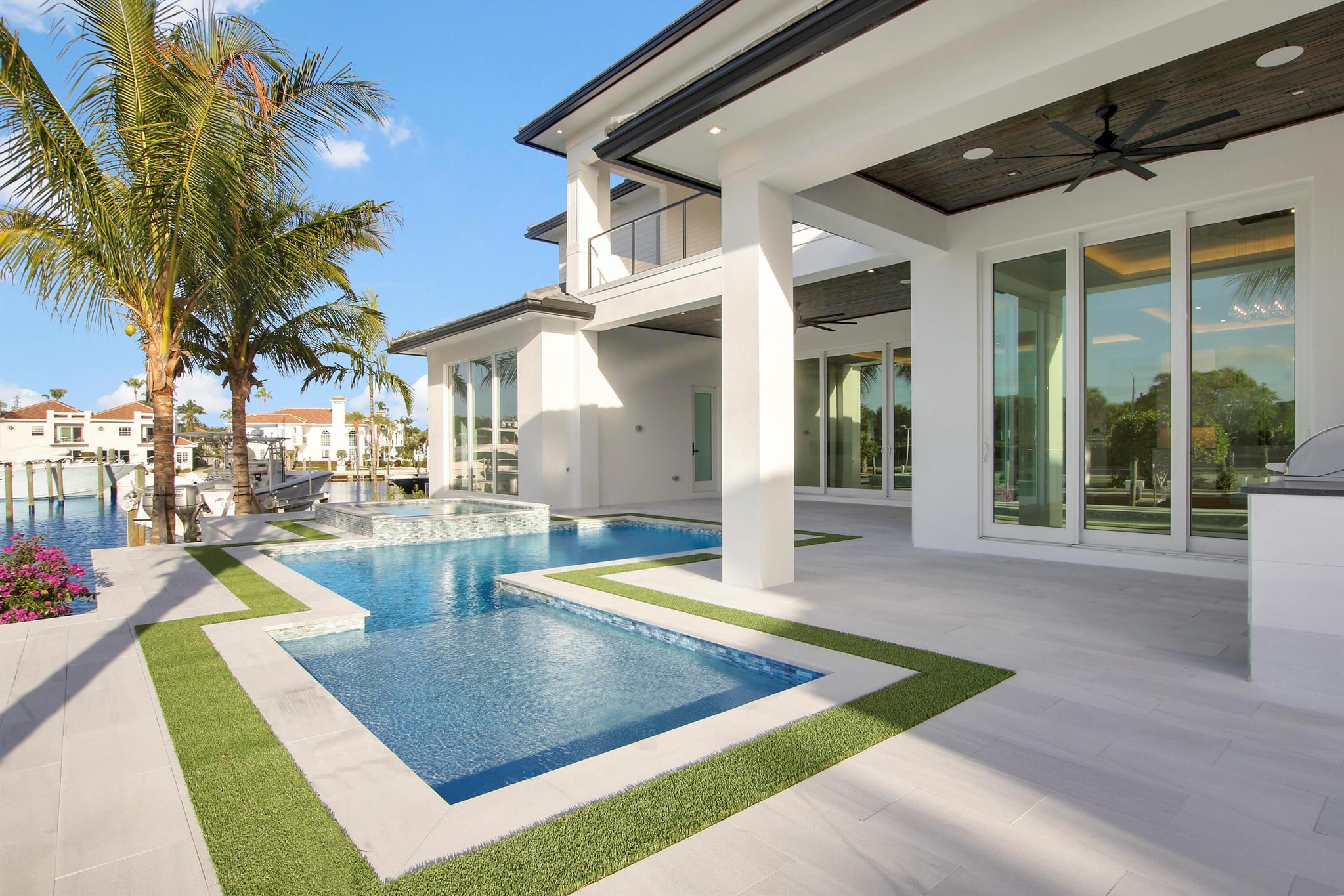 HARBOUR POINT MARINA - Residential