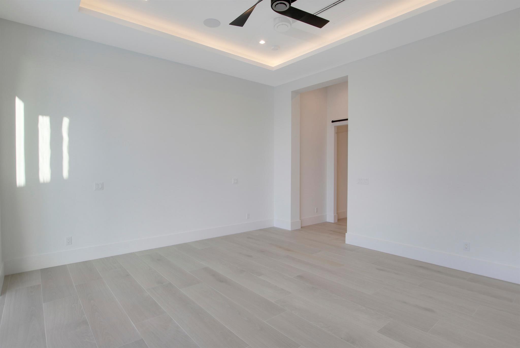 HARBOUR POINT MARINA - Residential