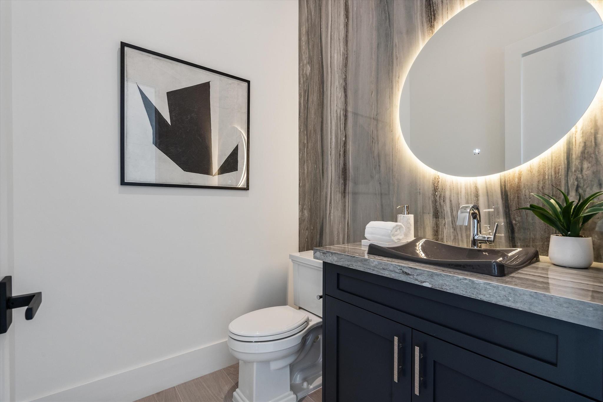 HARBOUR POINT MARINA - Residential