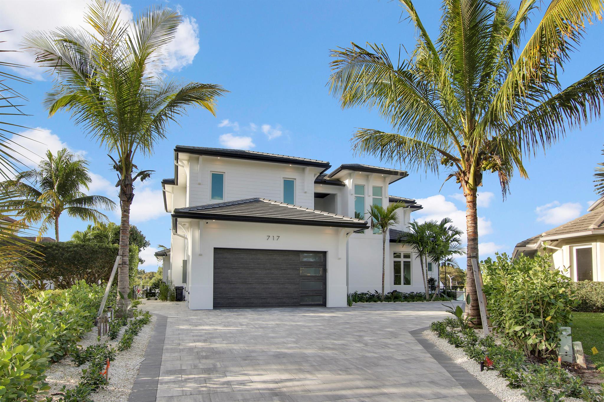 HARBOUR POINT MARINA - Residential