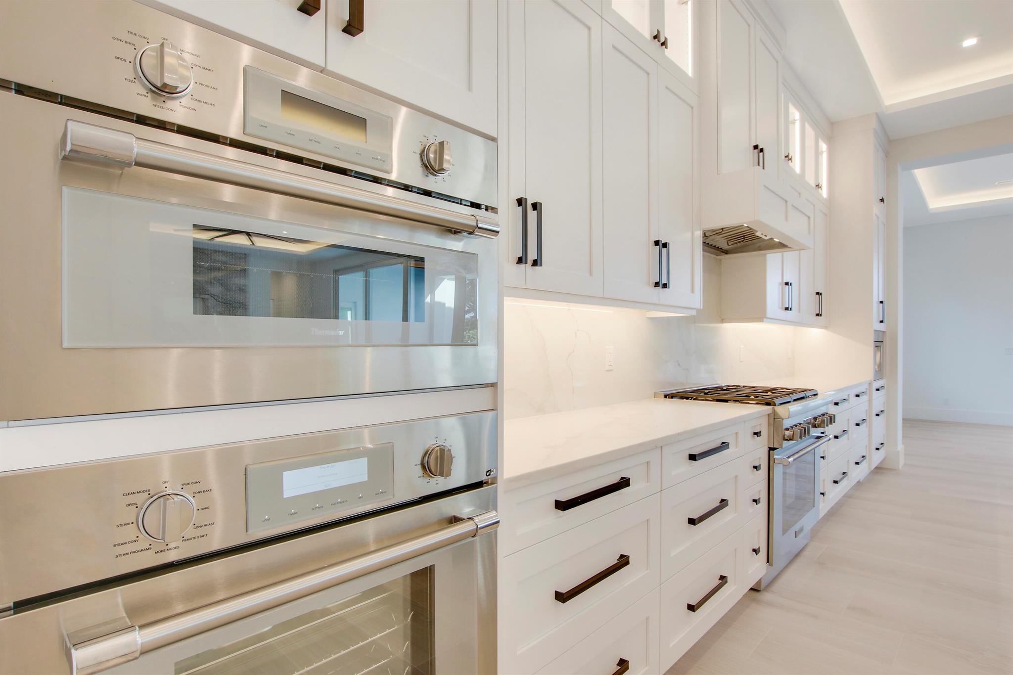 HARBOUR POINT MARINA - Residential