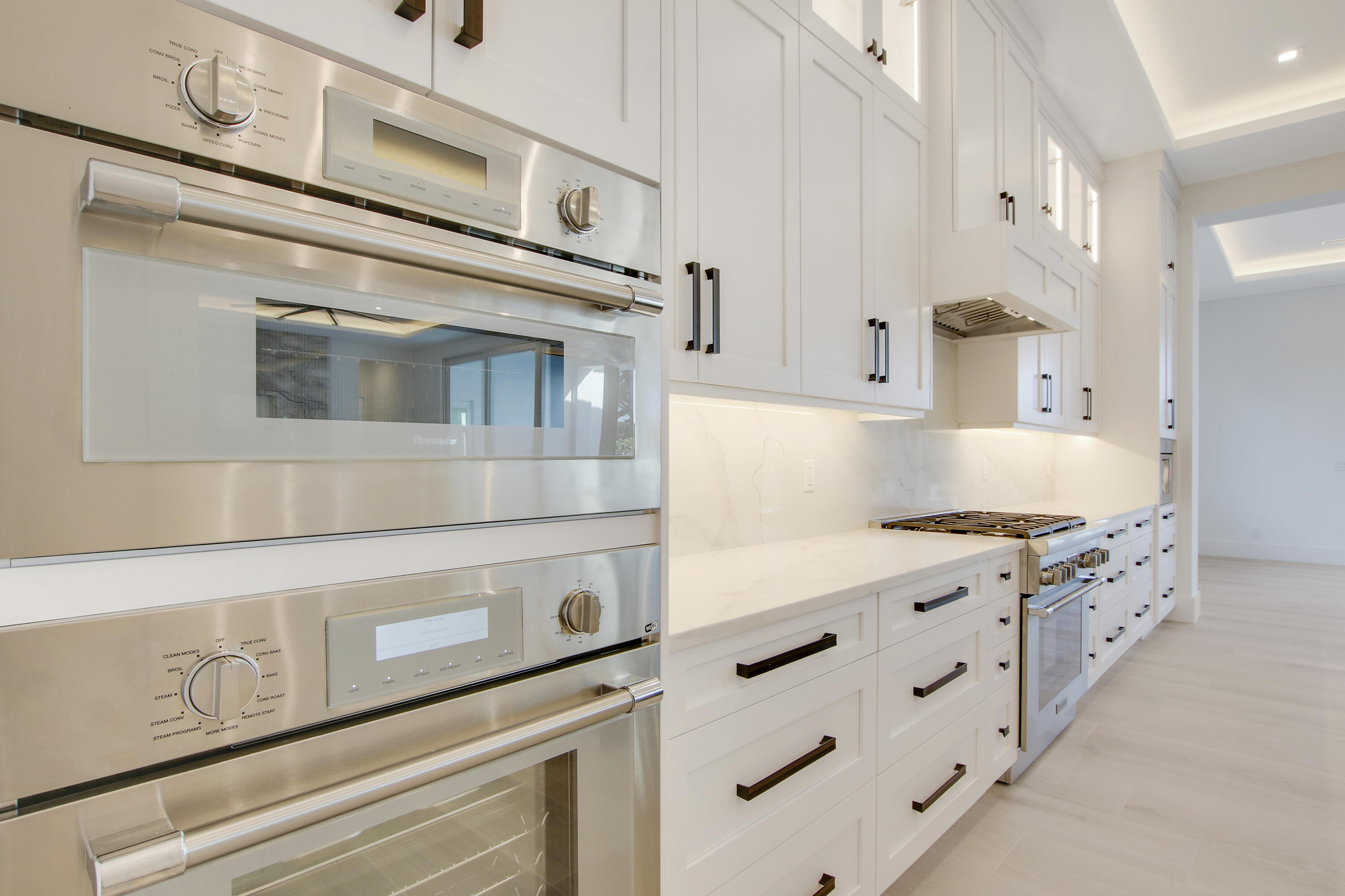 HARBOUR POINT MARINA - Residential