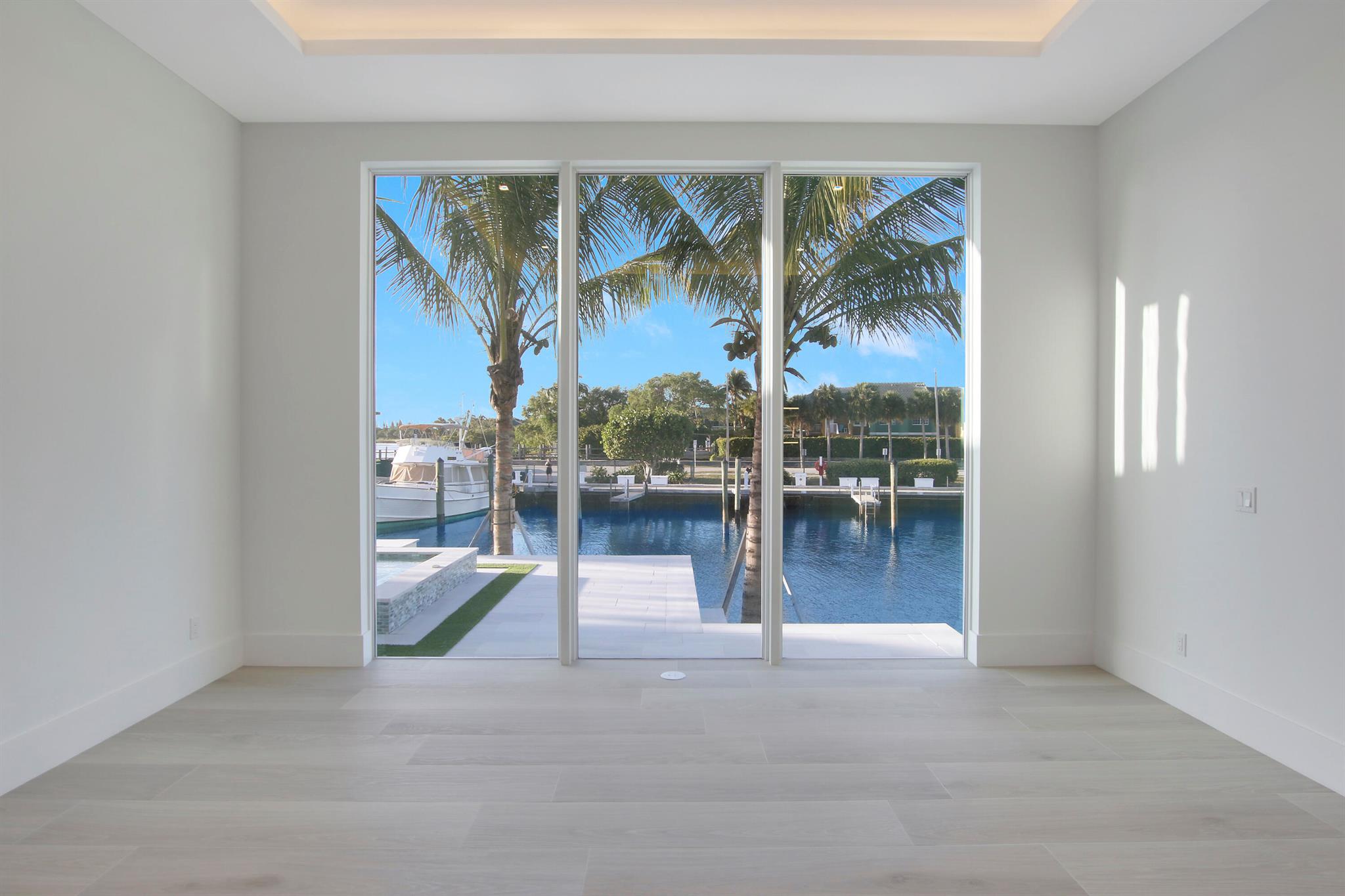 HARBOUR POINT MARINA - Residential