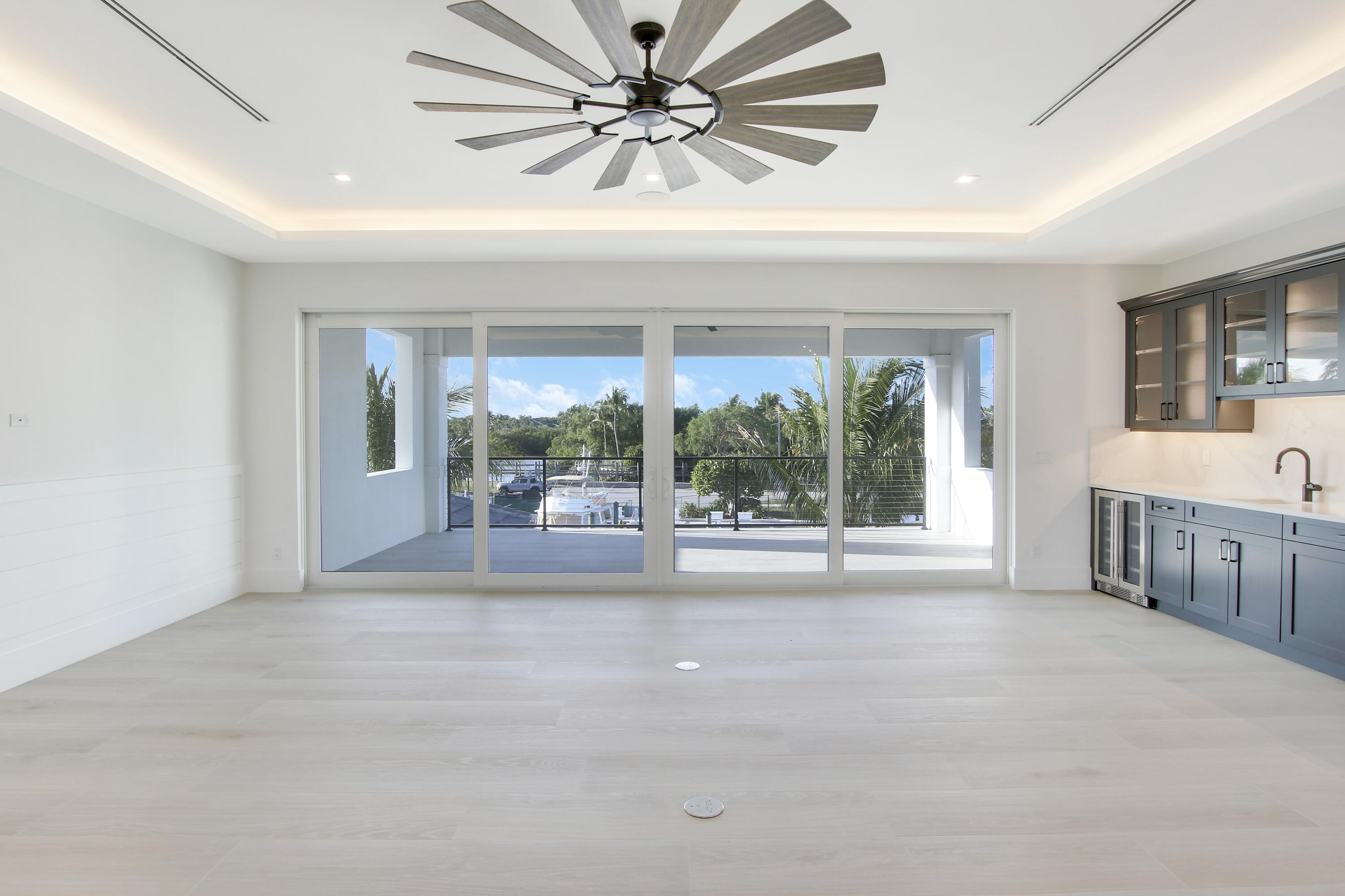 HARBOUR POINT MARINA - Residential