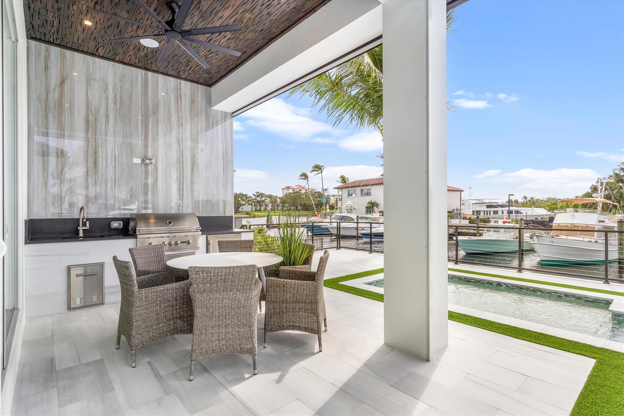 HARBOUR POINT MARINA - Residential