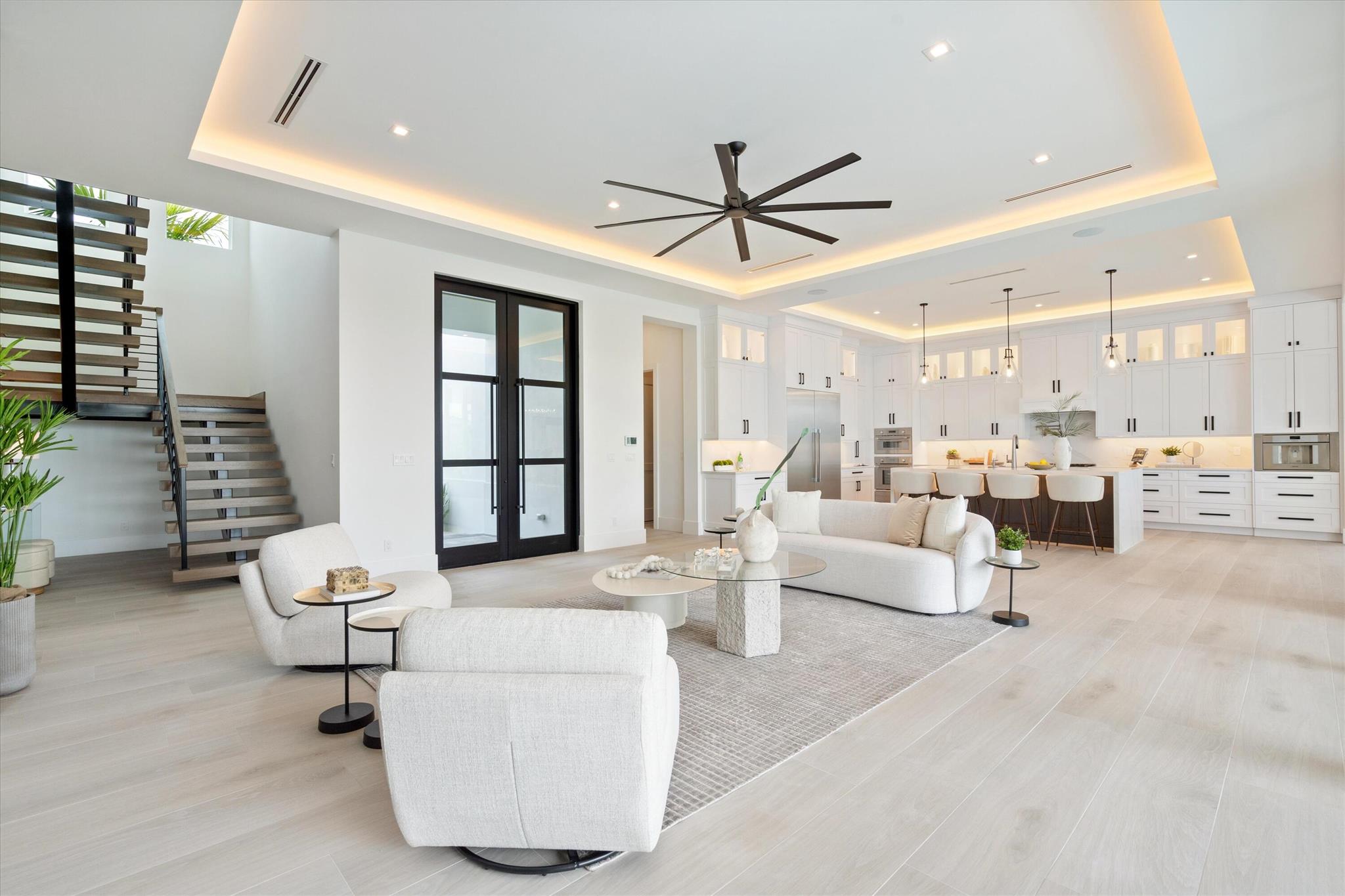 HARBOUR POINT MARINA - Residential