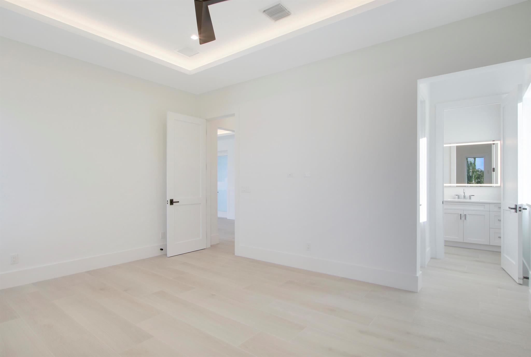 HARBOUR POINT MARINA - Residential