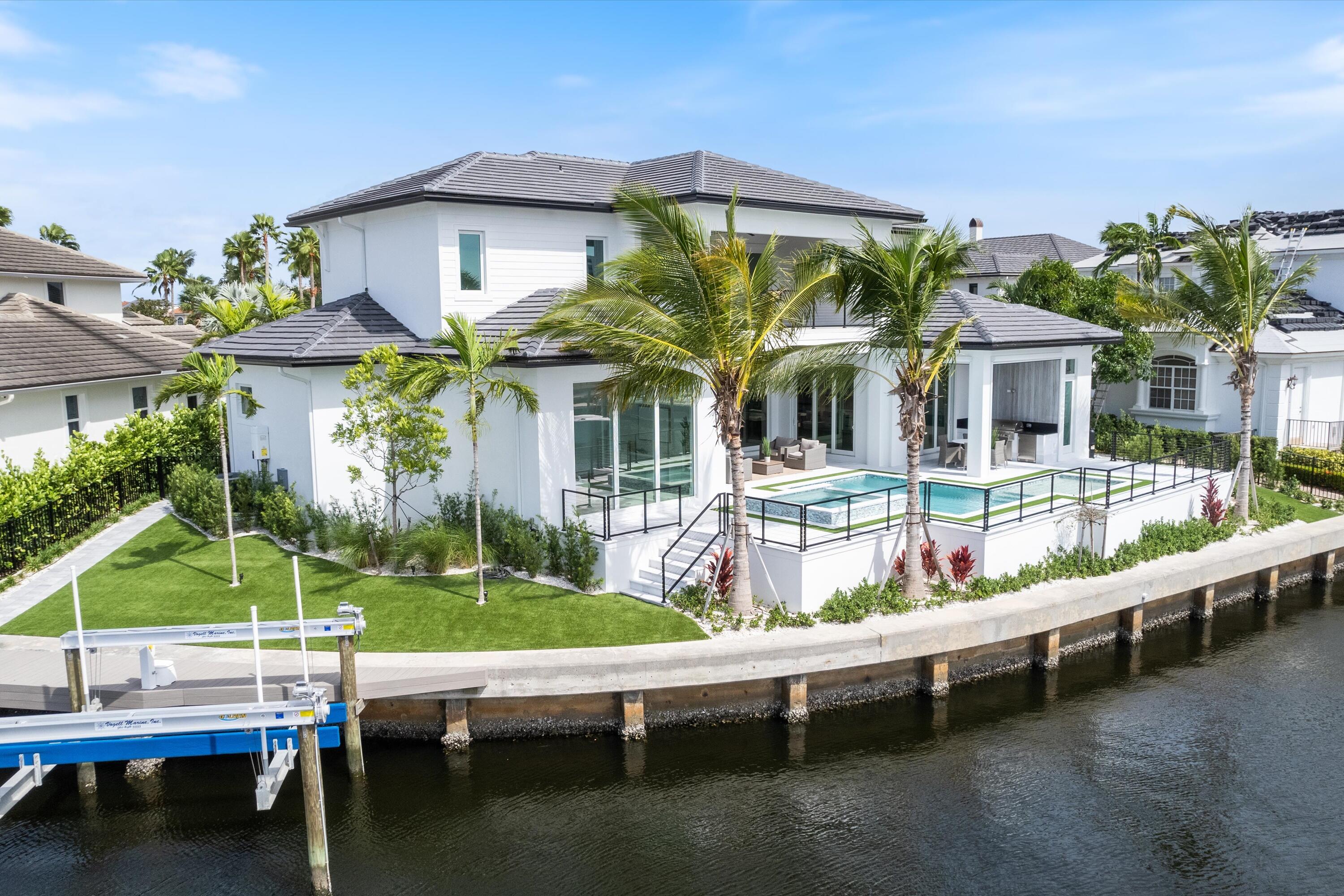 HARBOUR POINT MARINA - Residential