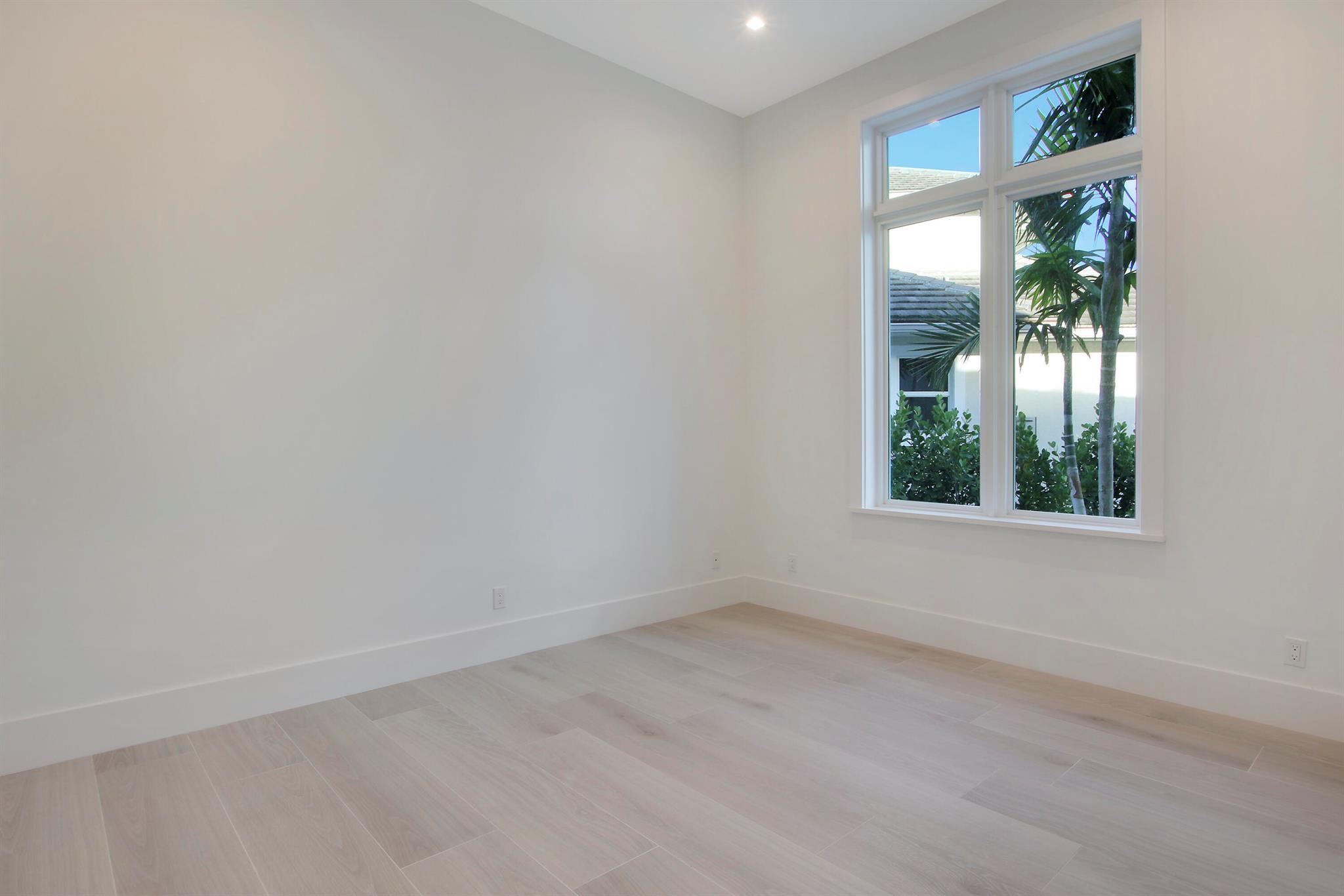 HARBOUR POINT MARINA - Residential