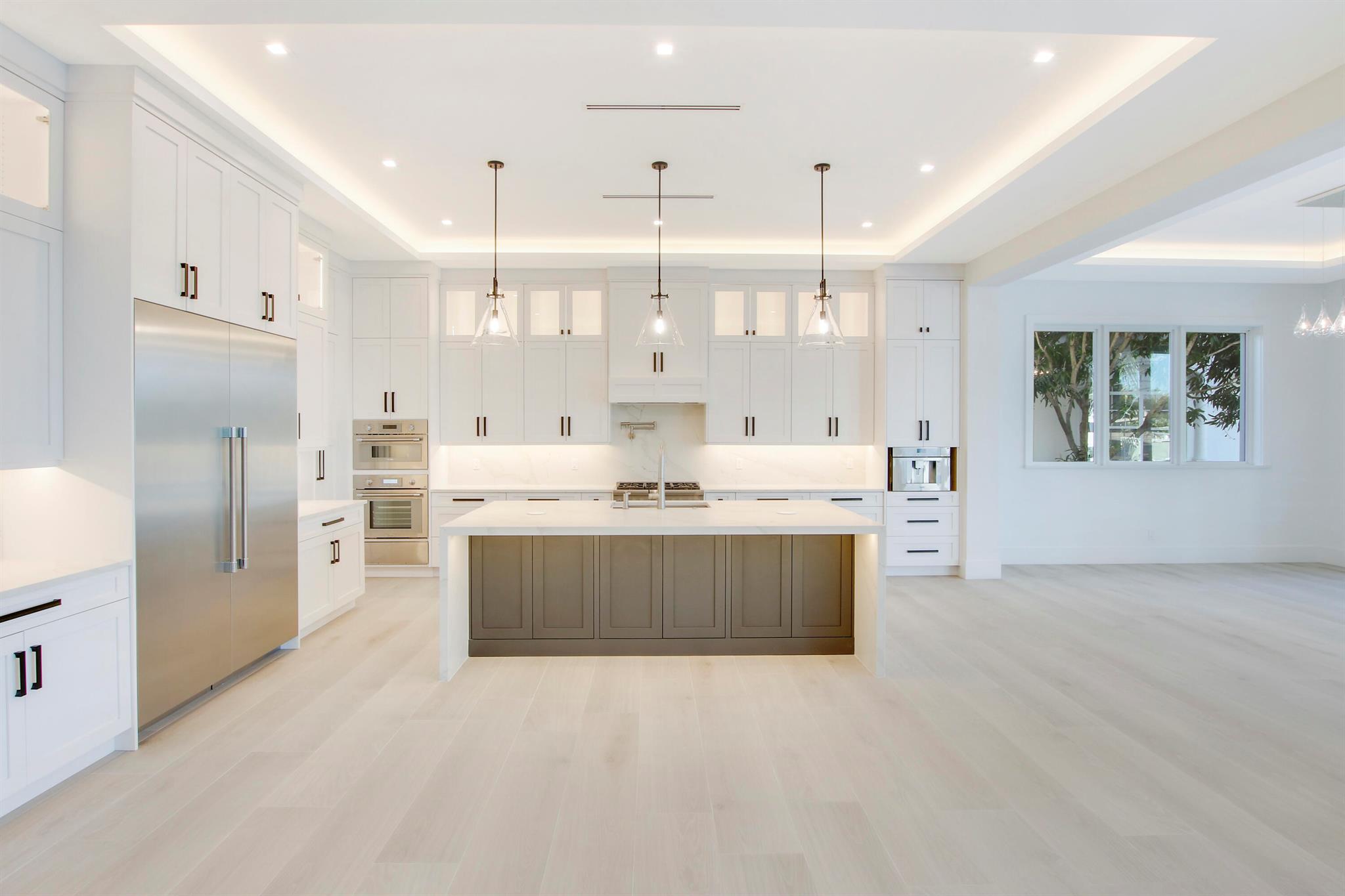 HARBOUR POINT MARINA - Residential