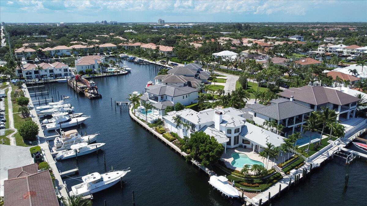 HARBOUR POINT MARINA - Residential