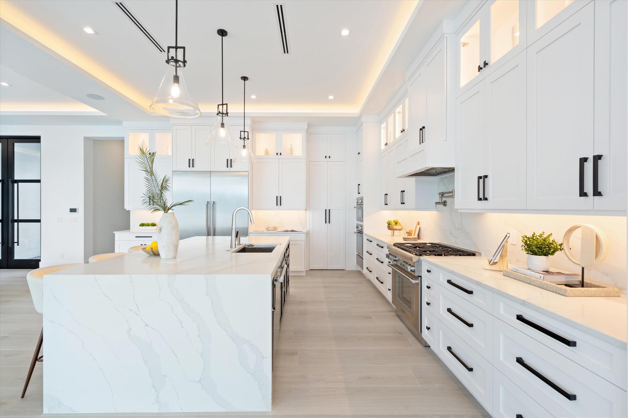 HARBOUR POINT MARINA - Residential