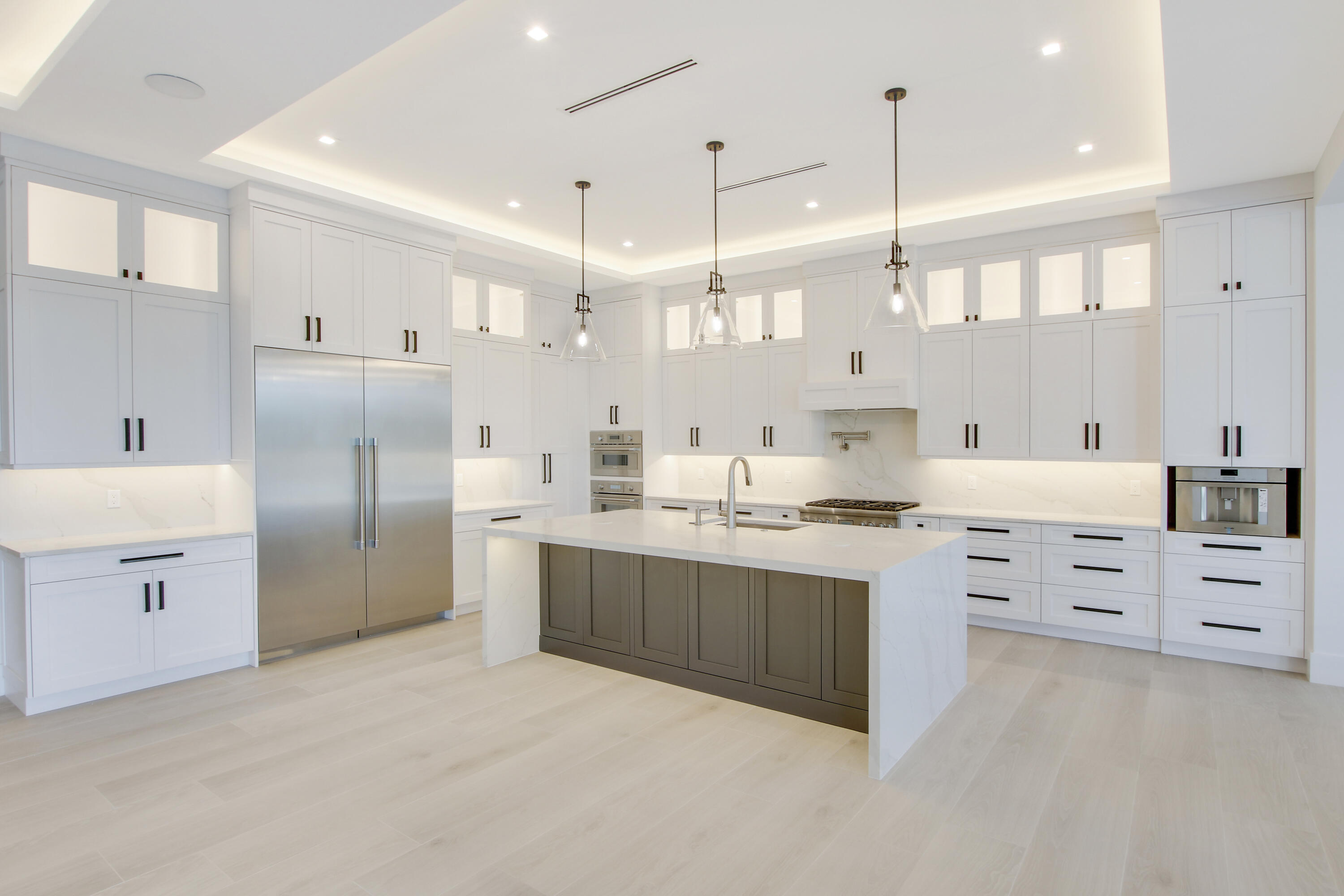 HARBOUR POINT MARINA - Residential