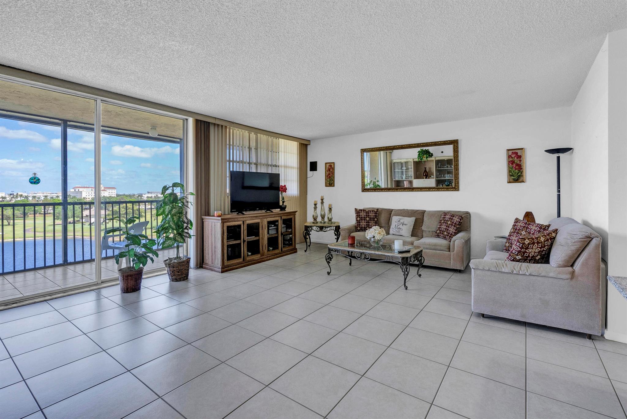 3100 W Rolling Hills Circle 705