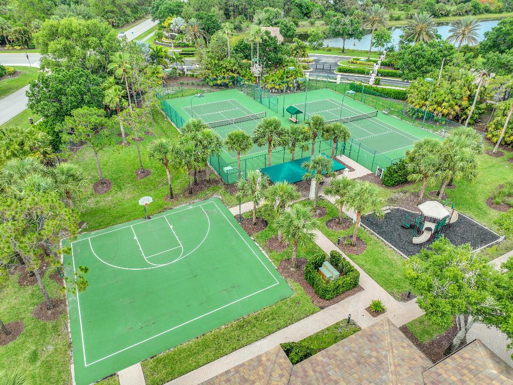 HAMMOCK CREEK ESTATES - Residential