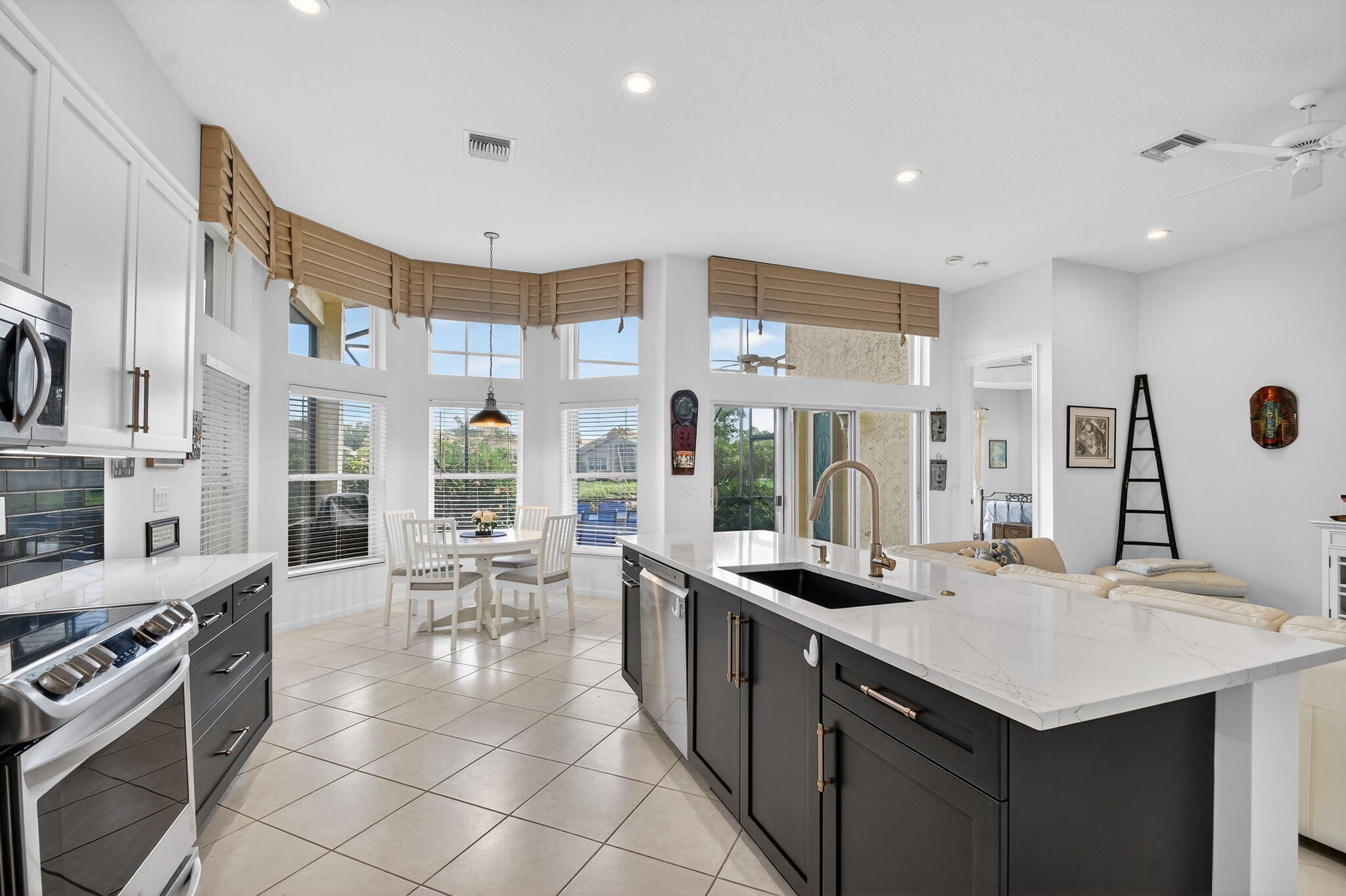 VALENCIA FALLS - Residential