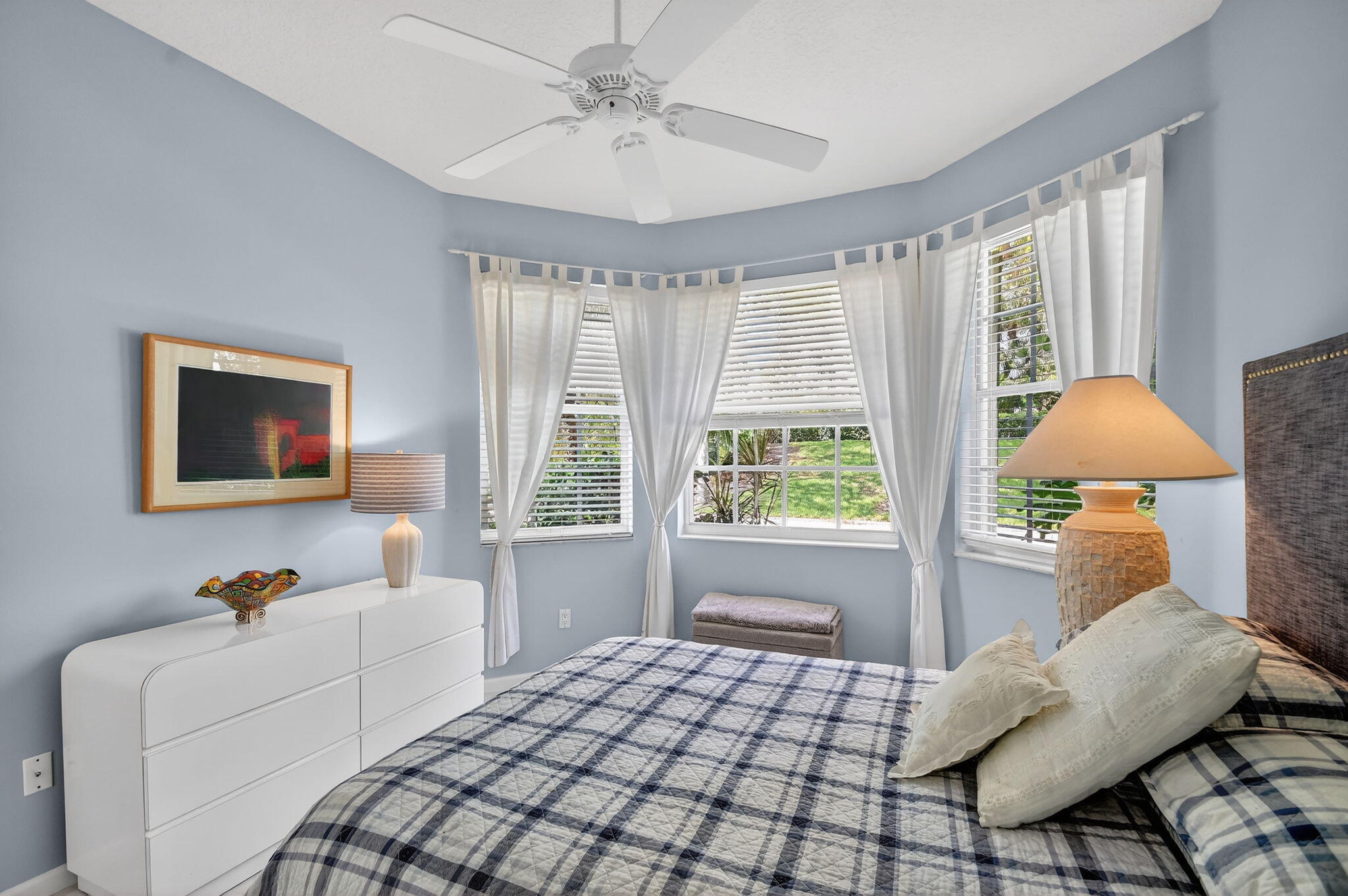 VALENCIA FALLS - Residential